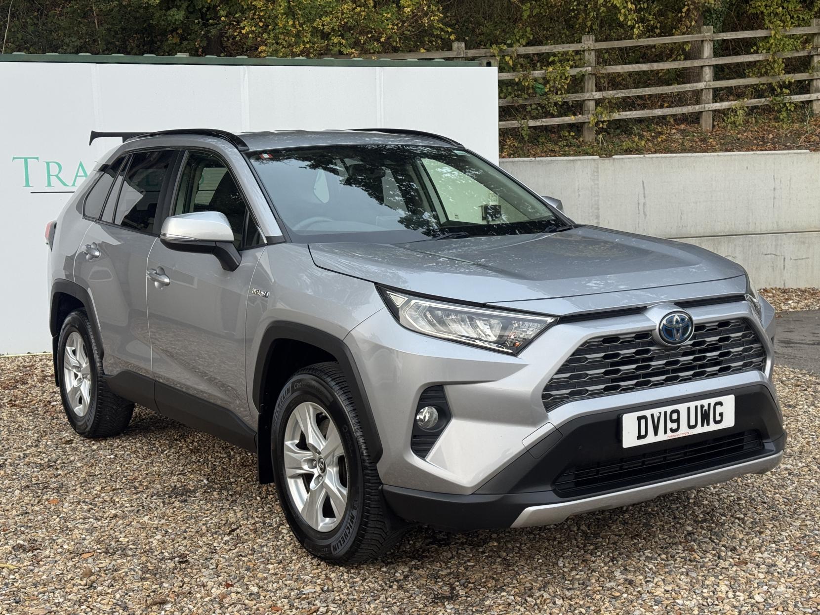 Toyota RAV4 2.5 VVT-h Icon SUV 5dr Petrol Hybrid CVT Euro 6 (s/s) (218 ps)