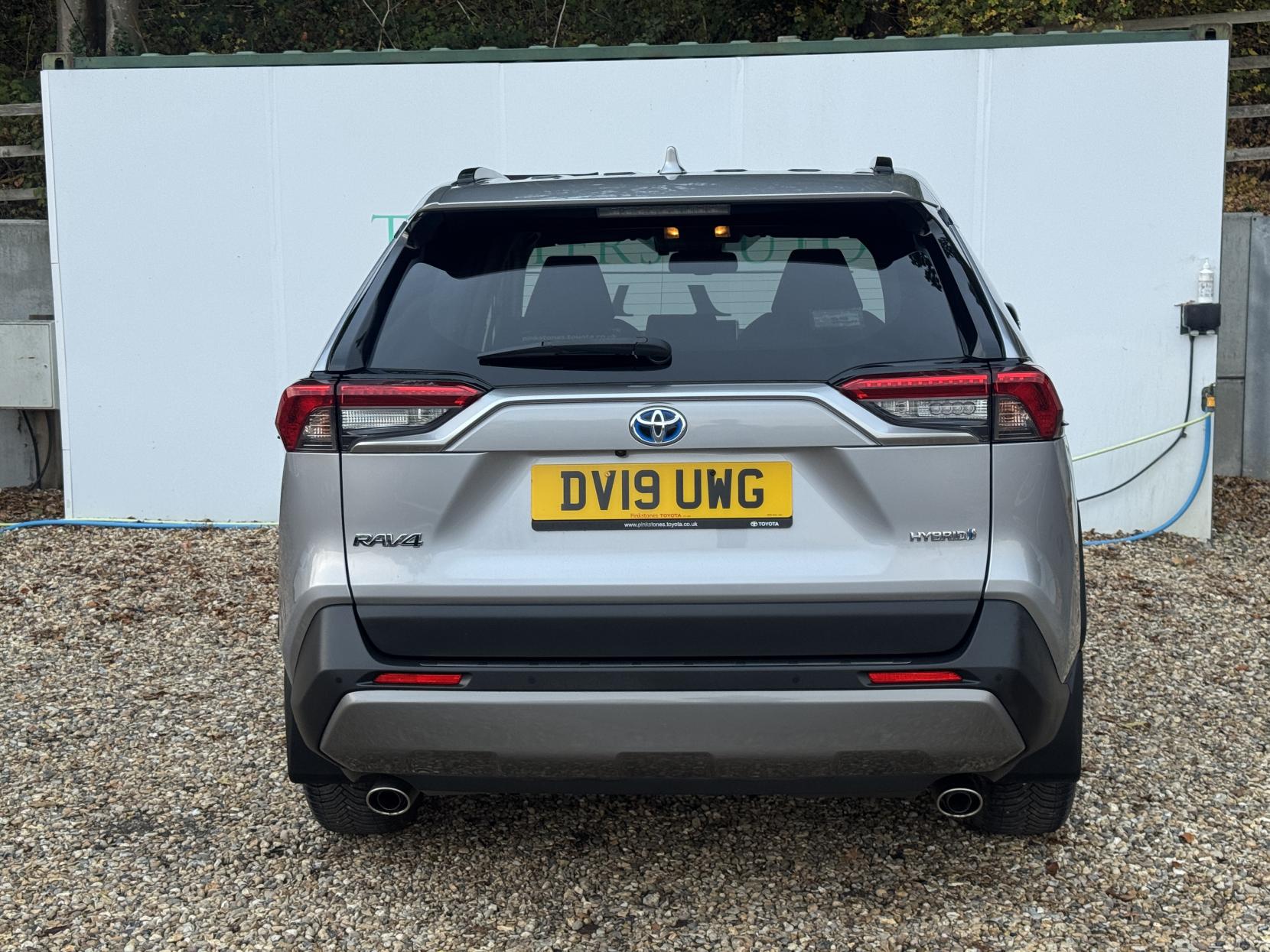 Toyota RAV4 2.5 VVT-h Icon SUV 5dr Petrol Hybrid CVT Euro 6 (s/s) (218 ps)