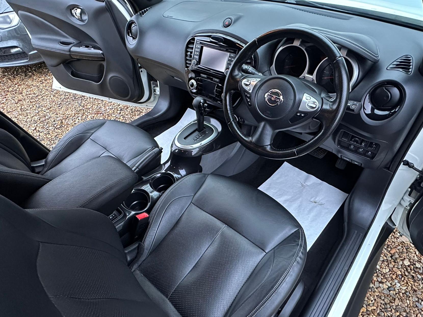 Nissan Juke 1.6 Tekna SUV 5dr Petrol XTRON Euro 6 (117 ps)