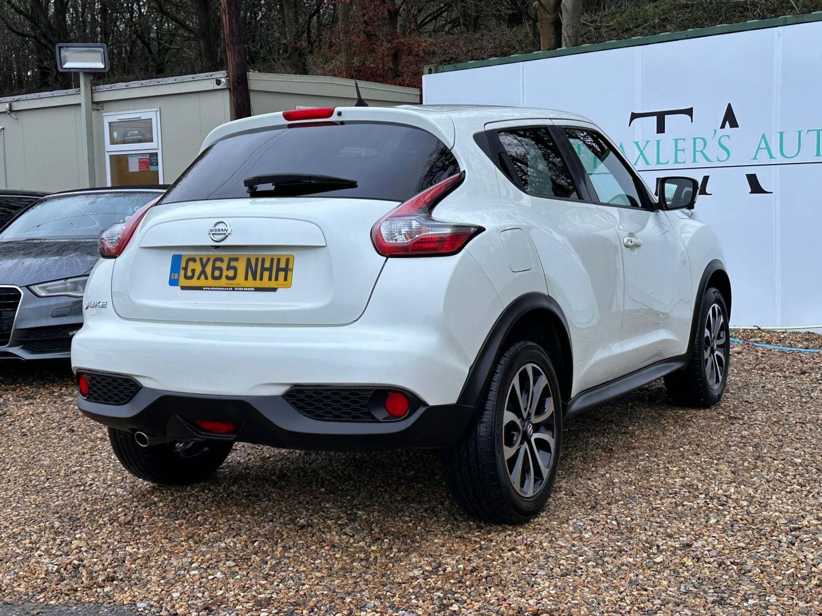 Nissan Juke 1.6 Tekna SUV 5dr Petrol XTRON Euro 6 (117 ps)