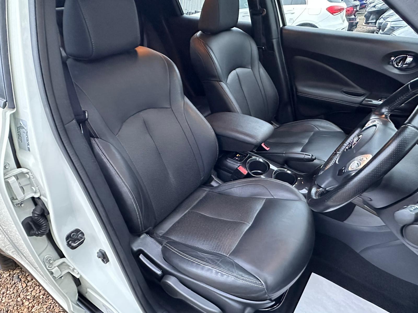 Nissan Juke 1.6 Tekna SUV 5dr Petrol XTRON Euro 6 (117 ps)