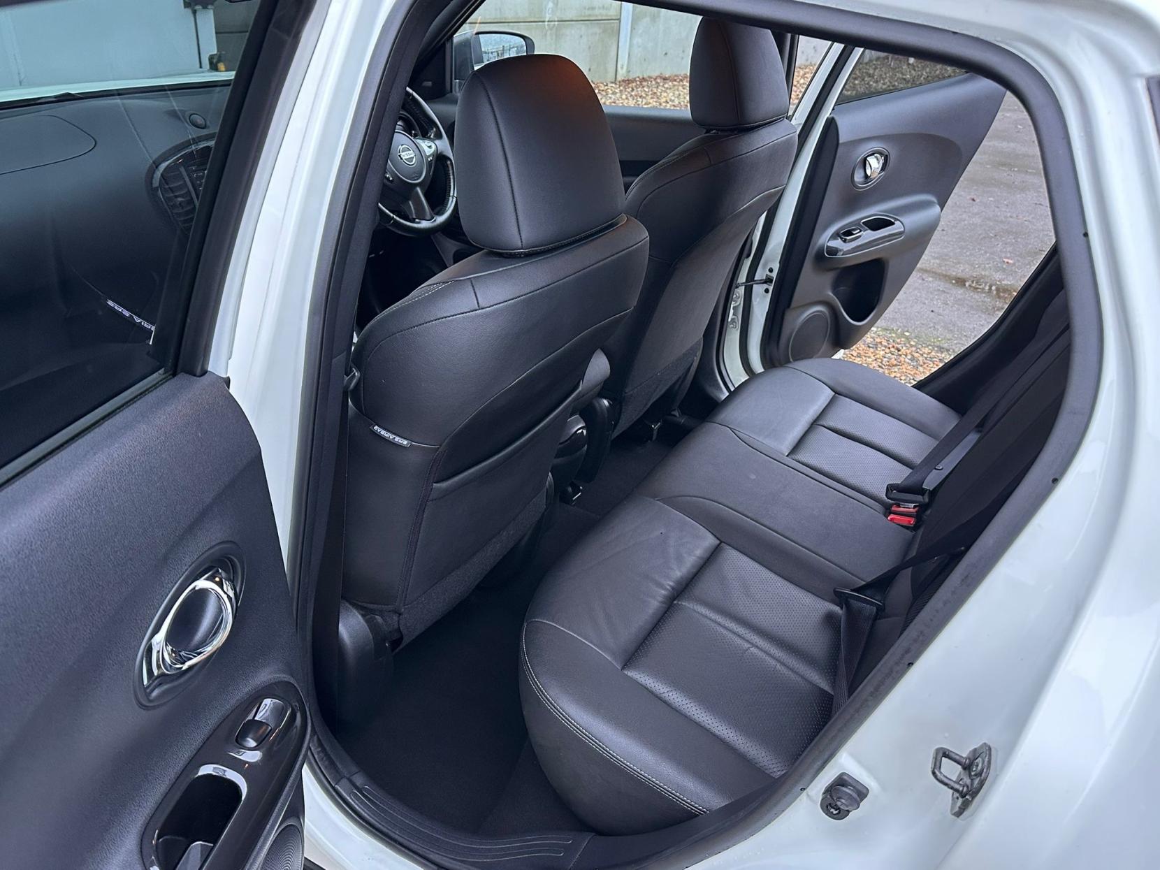 Nissan Juke 1.6 Tekna SUV 5dr Petrol XTRON Euro 6 (117 ps)