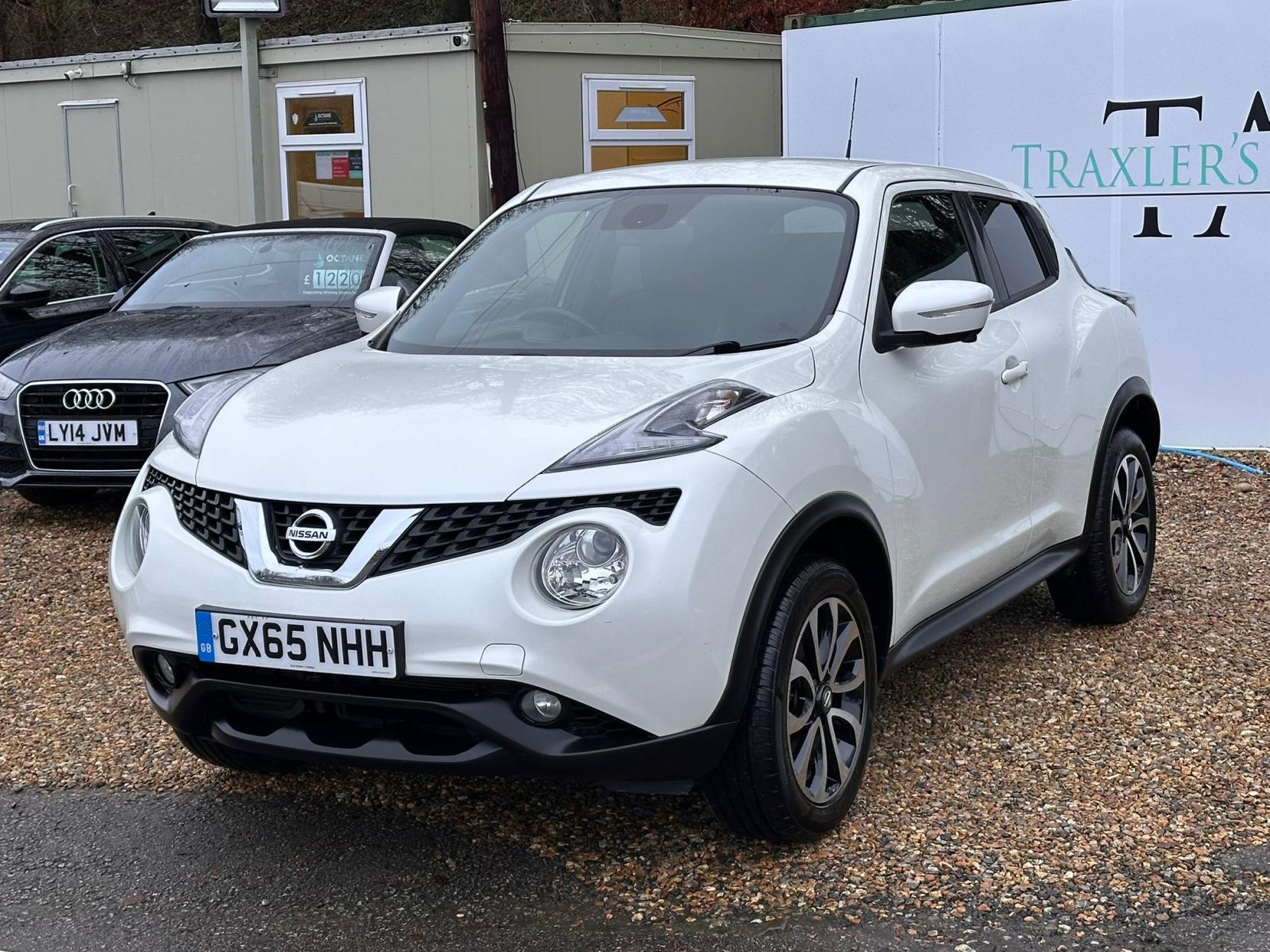 Nissan Juke 1.6 Tekna SUV 5dr Petrol XTRON Euro 6 (117 ps)