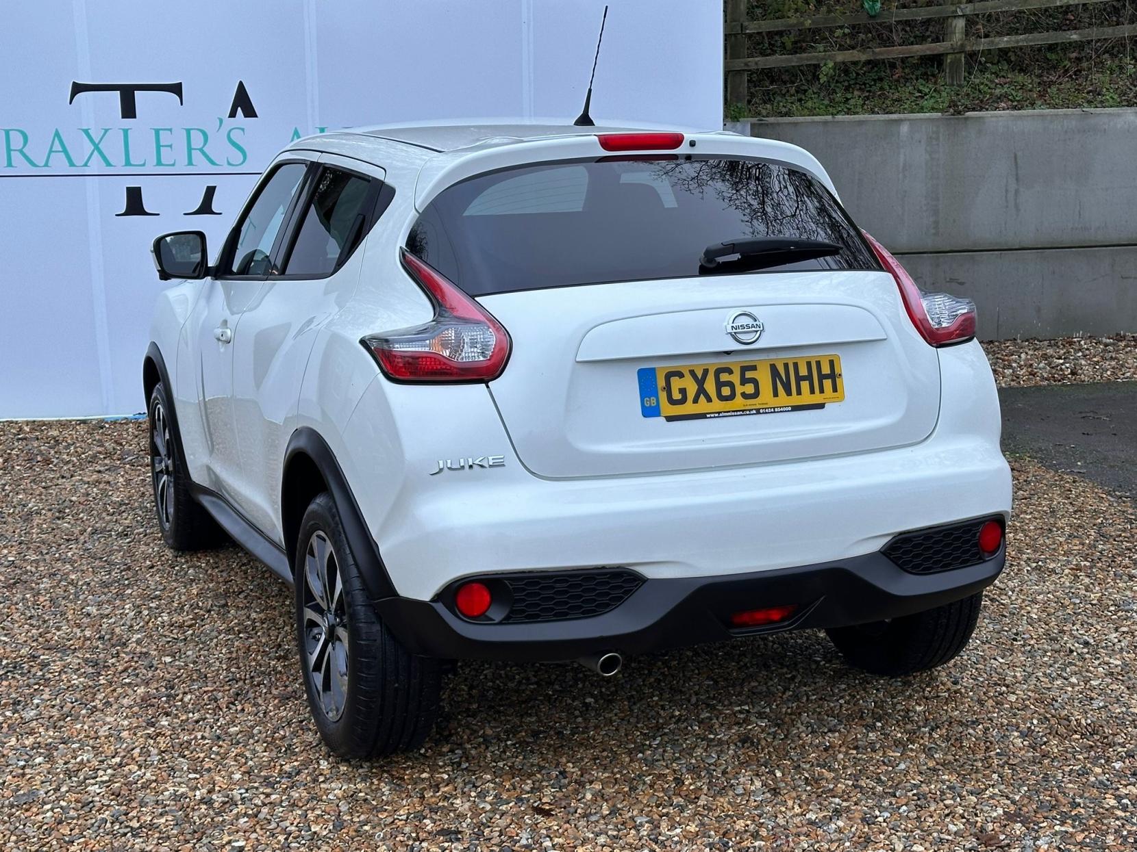 Nissan Juke 1.6 Tekna SUV 5dr Petrol XTRON Euro 6 (117 ps)