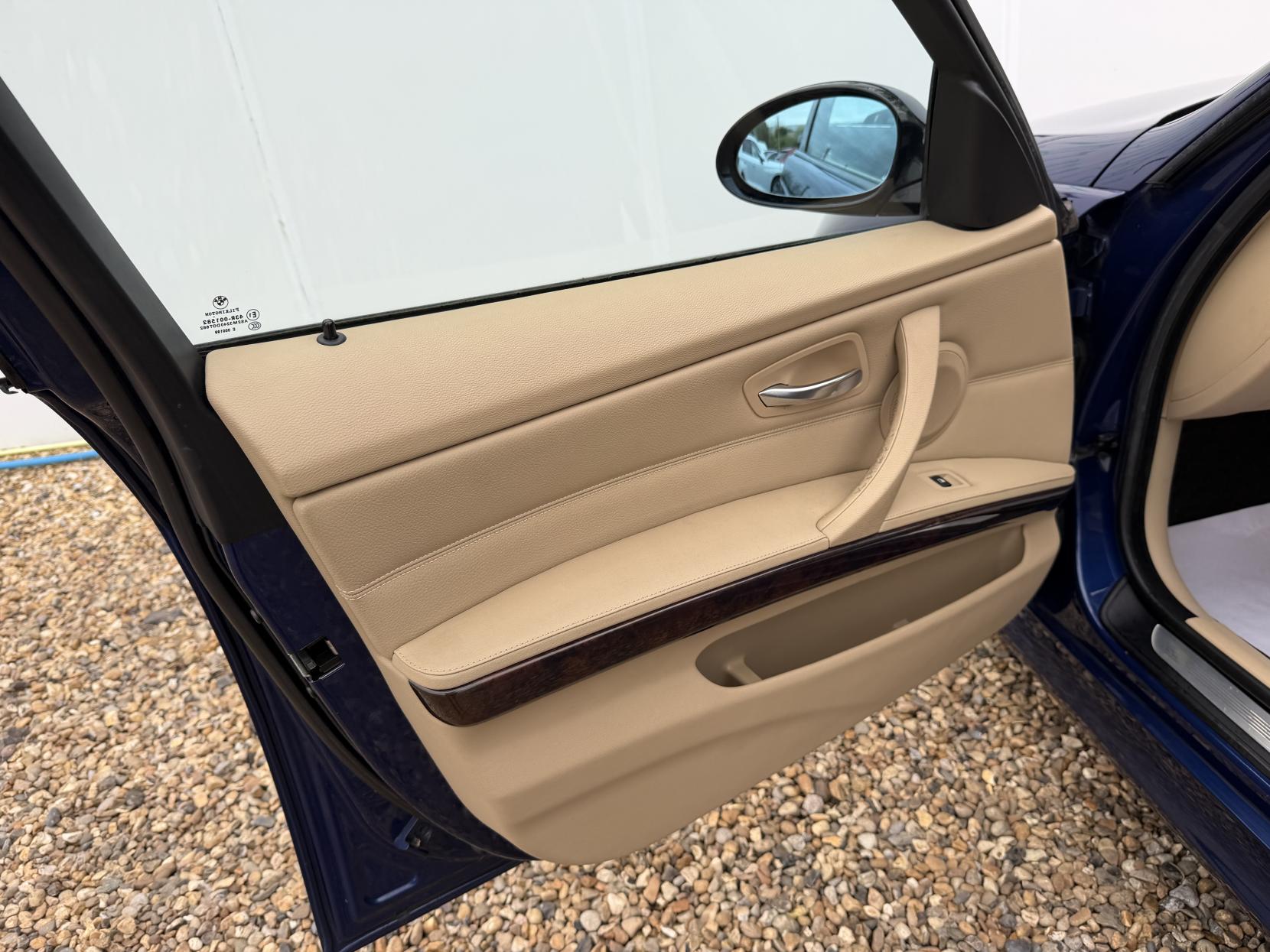 BMW 3 Series 3.0 330i M Sport Saloon 4dr Petrol Auto Euro 4 (272 ps)