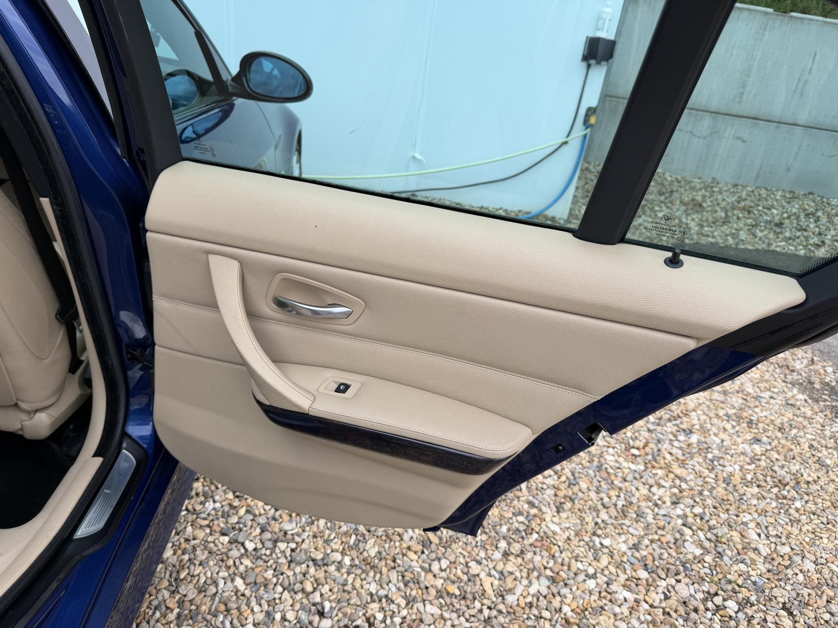 BMW 3 Series 3.0 330i M Sport Saloon 4dr Petrol Auto Euro 4 (272 ps)