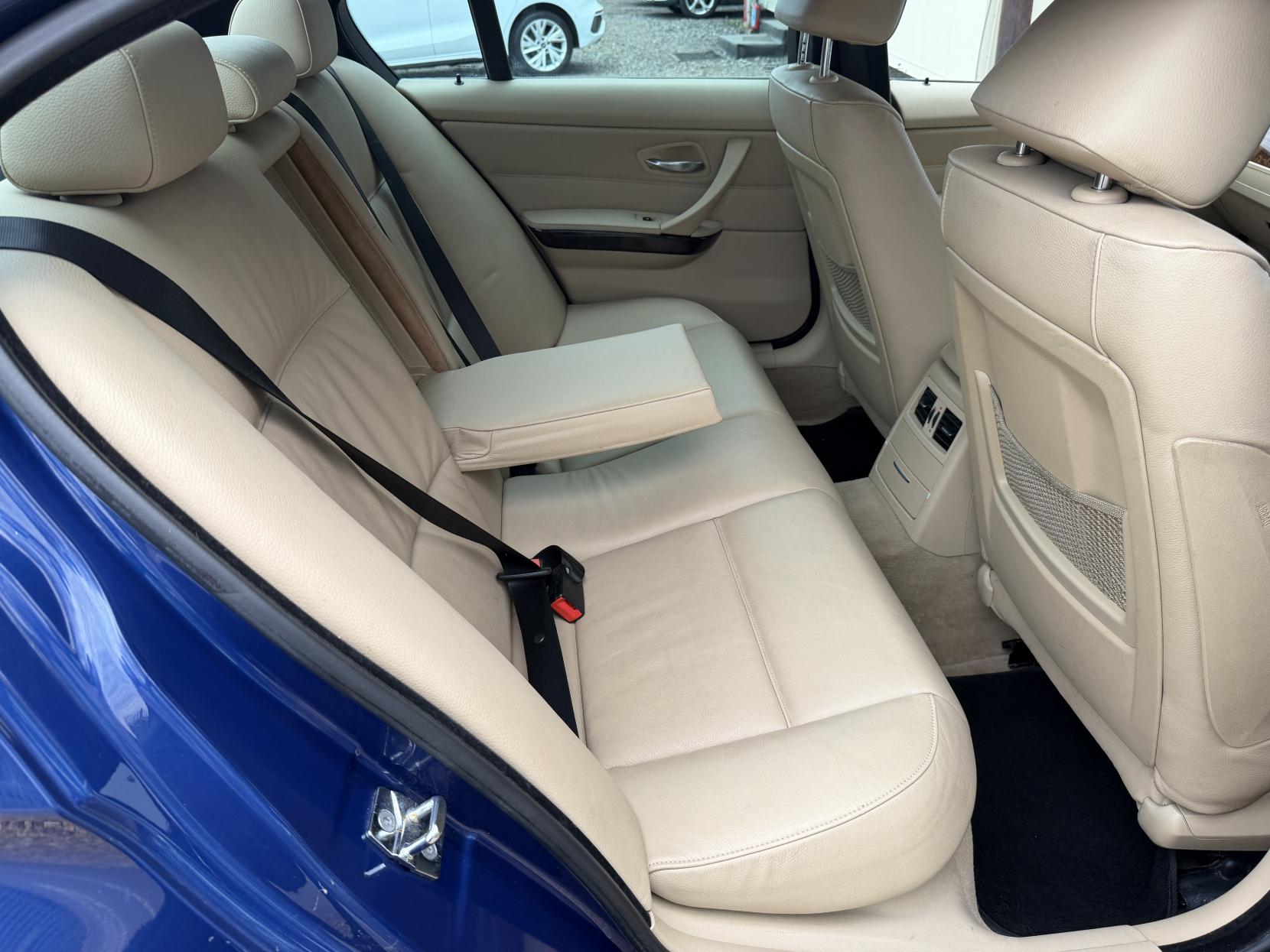 BMW 3 Series 3.0 330i M Sport Saloon 4dr Petrol Auto Euro 4 (272 ps)