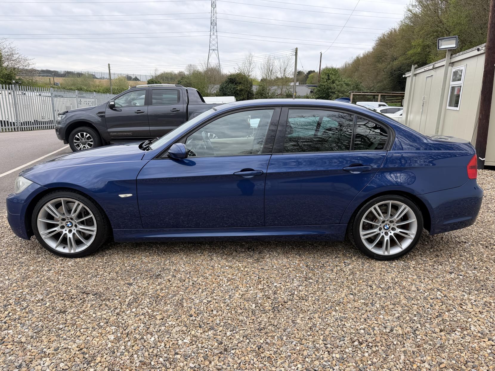 BMW 3 Series 3.0 330i M Sport Saloon 4dr Petrol Auto Euro 4 (272 ps)