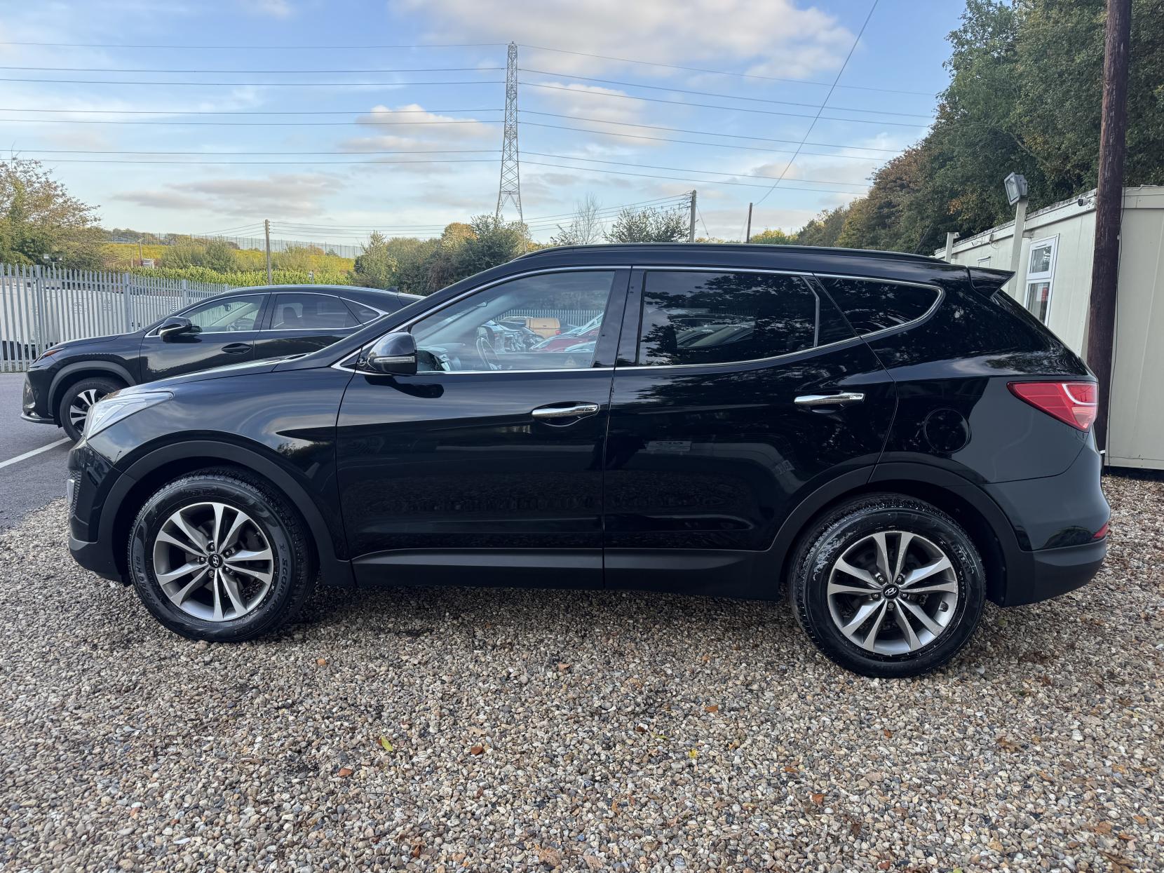 Hyundai Santa Fe 2.2 CRDi Premium SUV 5dr Diesel Auto 4WD Euro 5 (5 seat) (194 bhp)