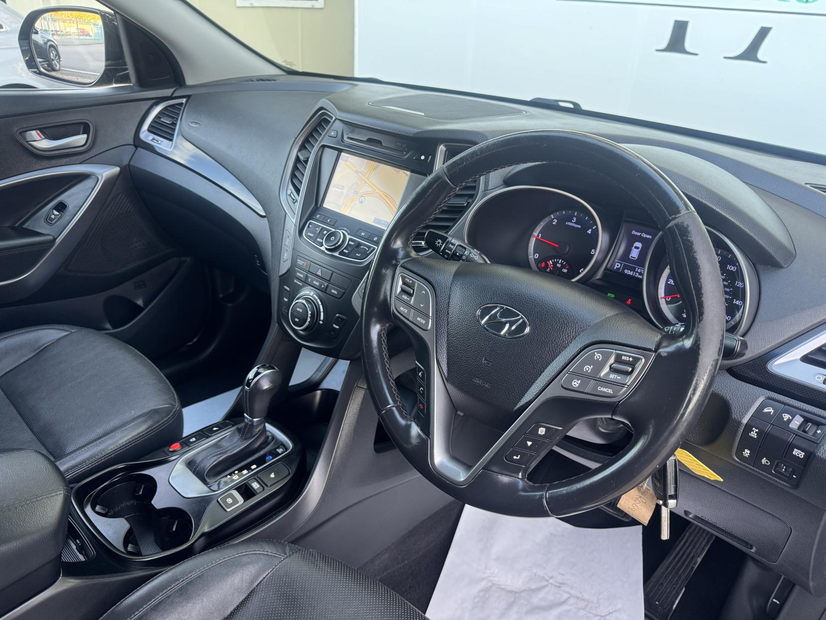 Hyundai Santa Fe 2.2 CRDi Premium SUV 5dr Diesel Auto 4WD Euro 5 (5 seat) (194 bhp)