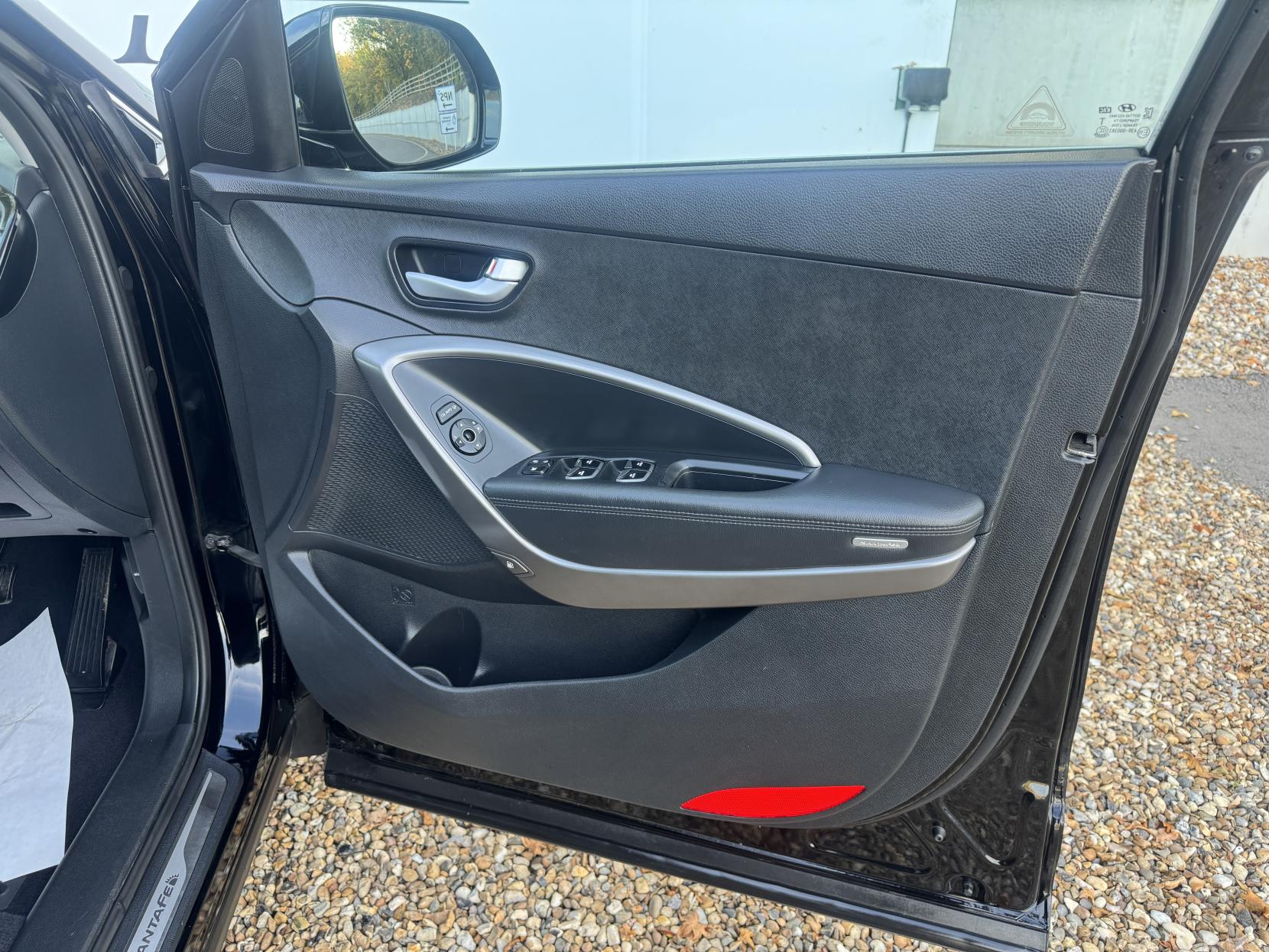 Hyundai Santa Fe 2.2 CRDi Premium SUV 5dr Diesel Auto 4WD Euro 5 (5 seat) (194 bhp)