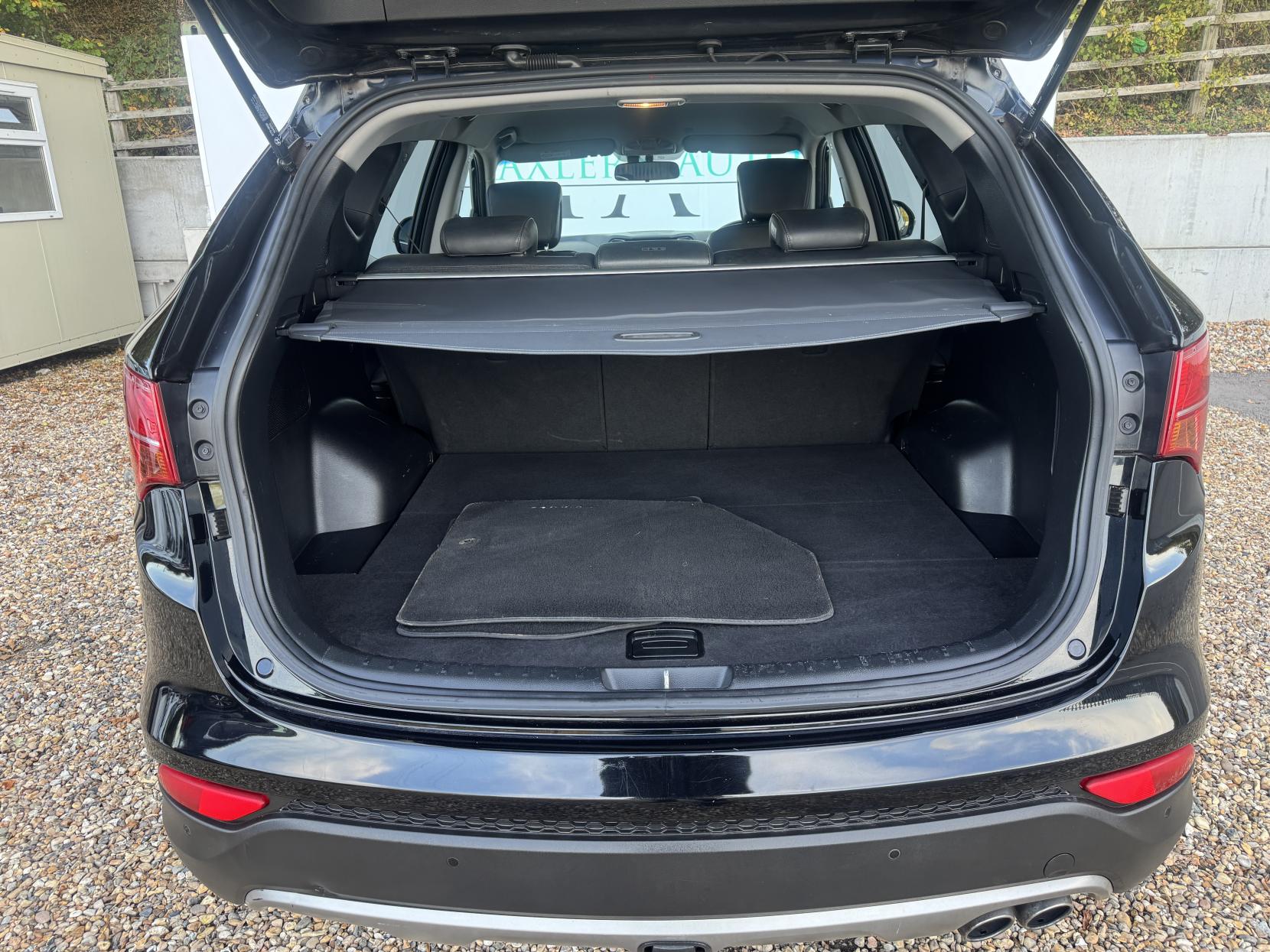 Hyundai Santa Fe 2.2 CRDi Premium SUV 5dr Diesel Auto 4WD Euro 5 (5 seat) (194 bhp)