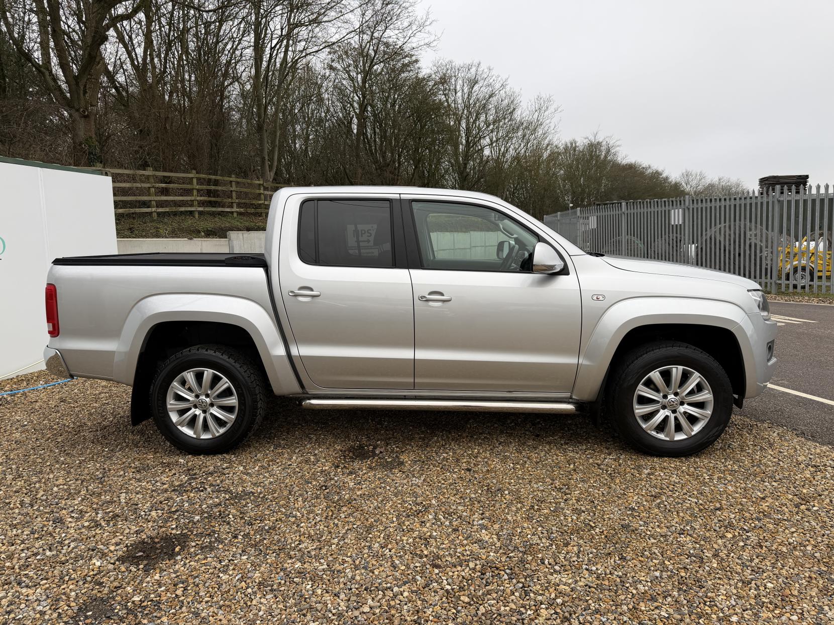 Volkswagen Amarok 2.0 BiTDI BlueMotion Tech Highline Pickup Double Cab 4dr Diesel Auto 4Motion Euro 5 (s/s) (180 ps)