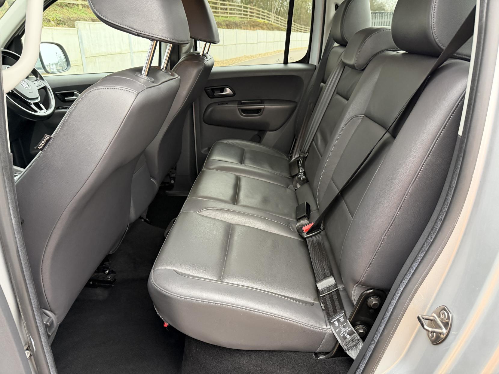 Volkswagen Amarok 2.0 BiTDI BlueMotion Tech Highline Pickup Double Cab 4dr Diesel Auto 4Motion Euro 5 (s/s) (180 ps)