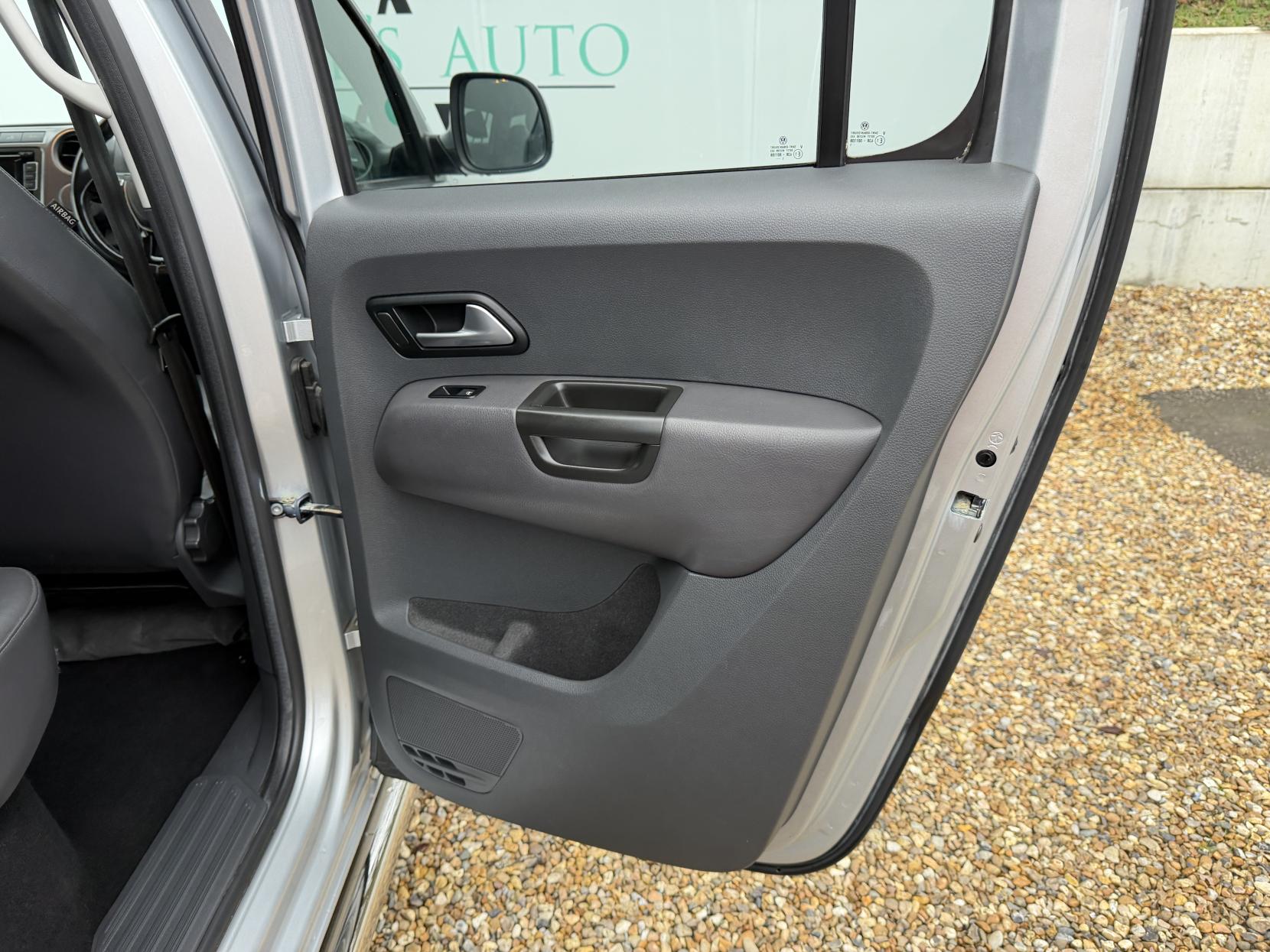 Volkswagen Amarok 2.0 BiTDI BlueMotion Tech Highline Pickup Double Cab 4dr Diesel Auto 4Motion Euro 5 (s/s) (180 ps)