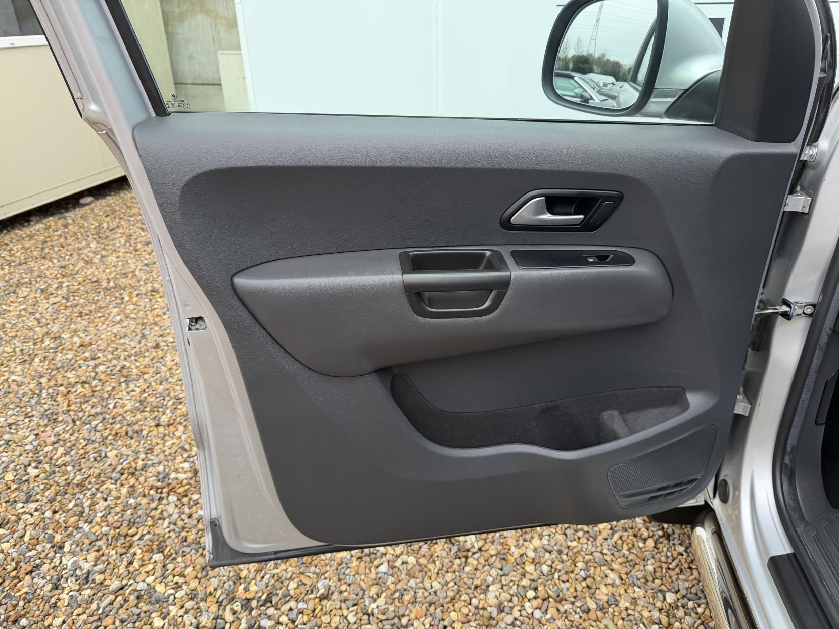 Volkswagen Amarok 2.0 BiTDI BlueMotion Tech Highline Pickup Double Cab 4dr Diesel Auto 4Motion Euro 5 (s/s) (180 ps)