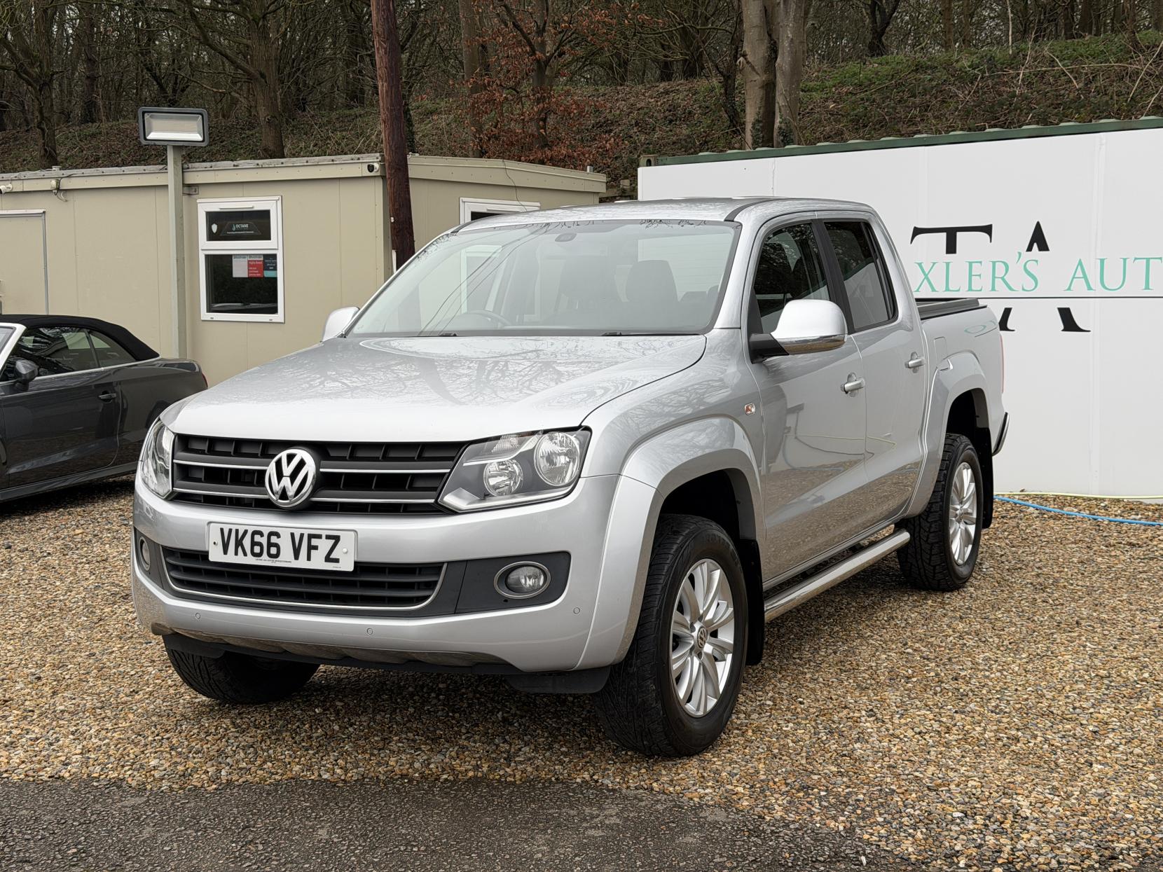 Volkswagen Amarok 2.0 BiTDI BlueMotion Tech Highline Pickup Double Cab 4dr Diesel Auto 4Motion Euro 5 (s/s) (180 ps)