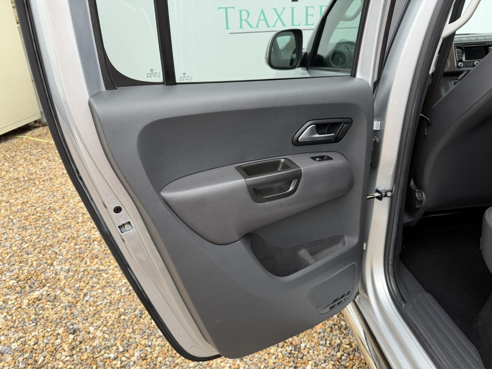 Volkswagen Amarok 2.0 BiTDI BlueMotion Tech Highline Pickup Double Cab 4dr Diesel Auto 4Motion Euro 5 (s/s) (180 ps)