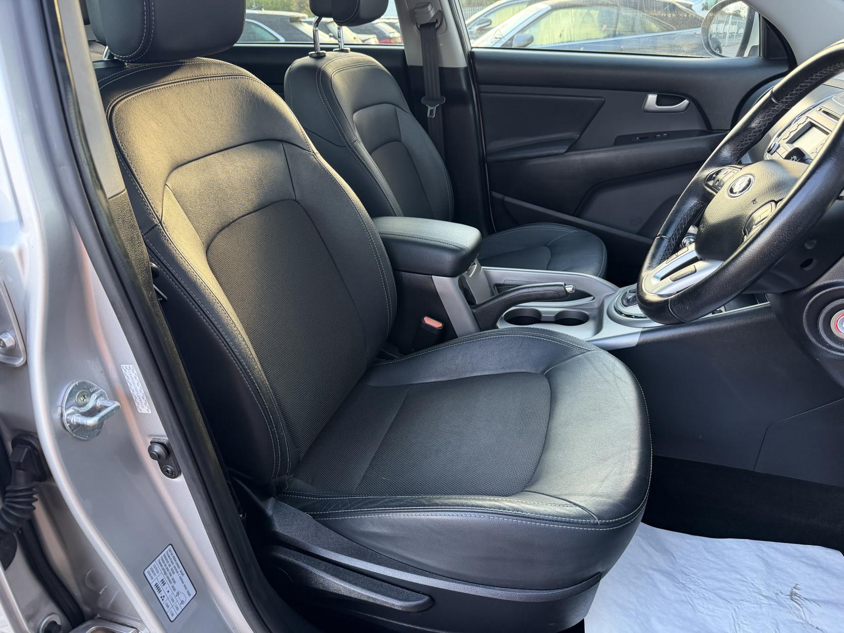 Kia Sportage 2.0 CRDi KX-2 SUV 5dr Diesel Auto AWD Euro 5 (134 bhp)