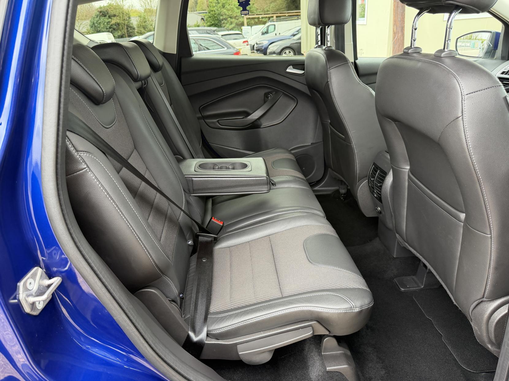 Ford Kuga 2.0 TDCi Titanium SUV 5dr Diesel Manual AWD Euro 6 (s/s) (180 ps)