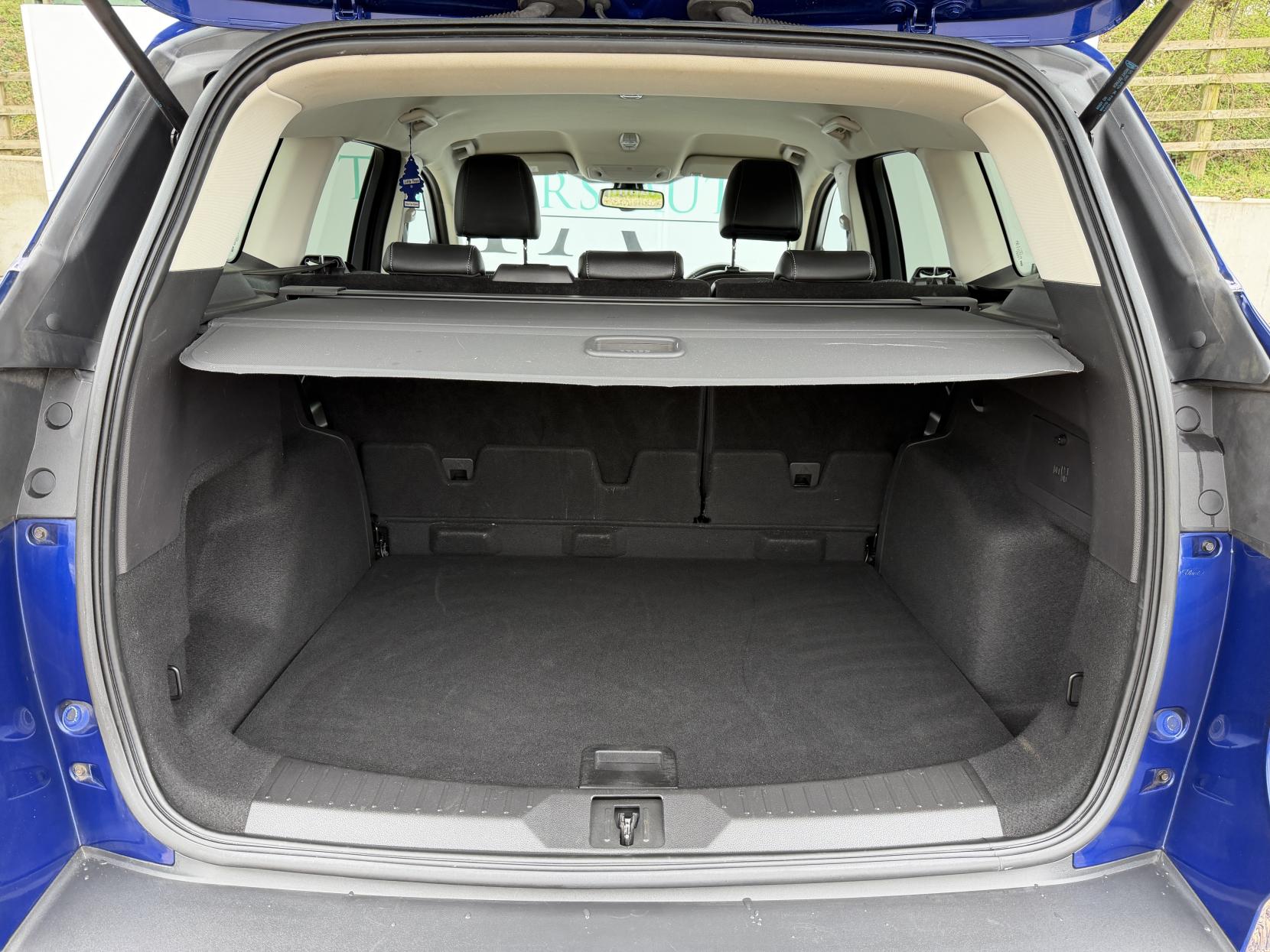 Ford Kuga 2.0 TDCi Titanium SUV 5dr Diesel Manual AWD Euro 6 (s/s) (180 ps)