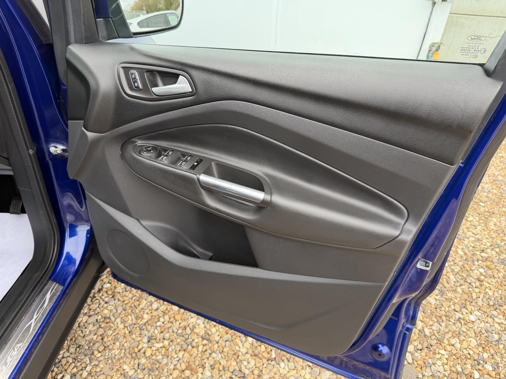 Ford Kuga 2.0 TDCi Titanium SUV 5dr Diesel Manual AWD Euro 6 (s/s) (180 ps)