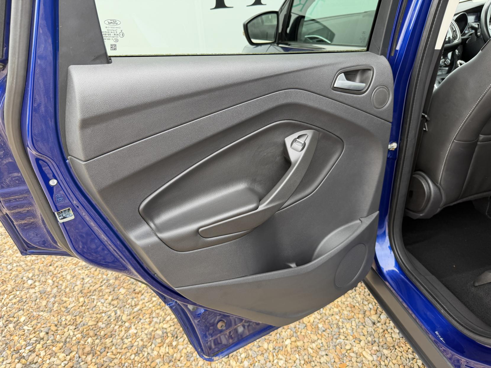 Ford Kuga 2.0 TDCi Titanium SUV 5dr Diesel Manual AWD Euro 6 (s/s) (180 ps)