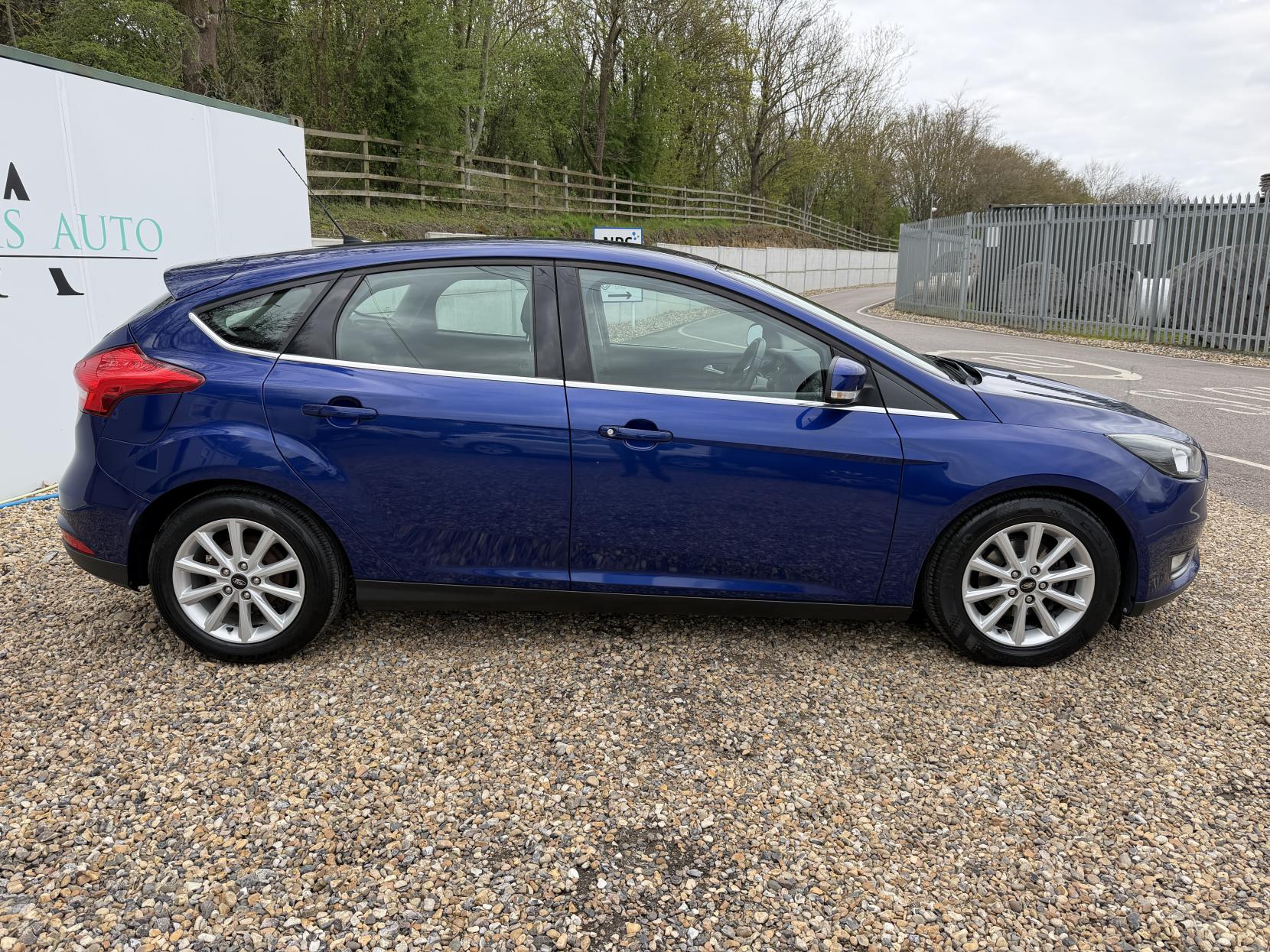 Ford Focus 1.0T EcoBoost Titanium Hatchback 5dr Petrol Manual Euro 6 (s/s) (125 ps)