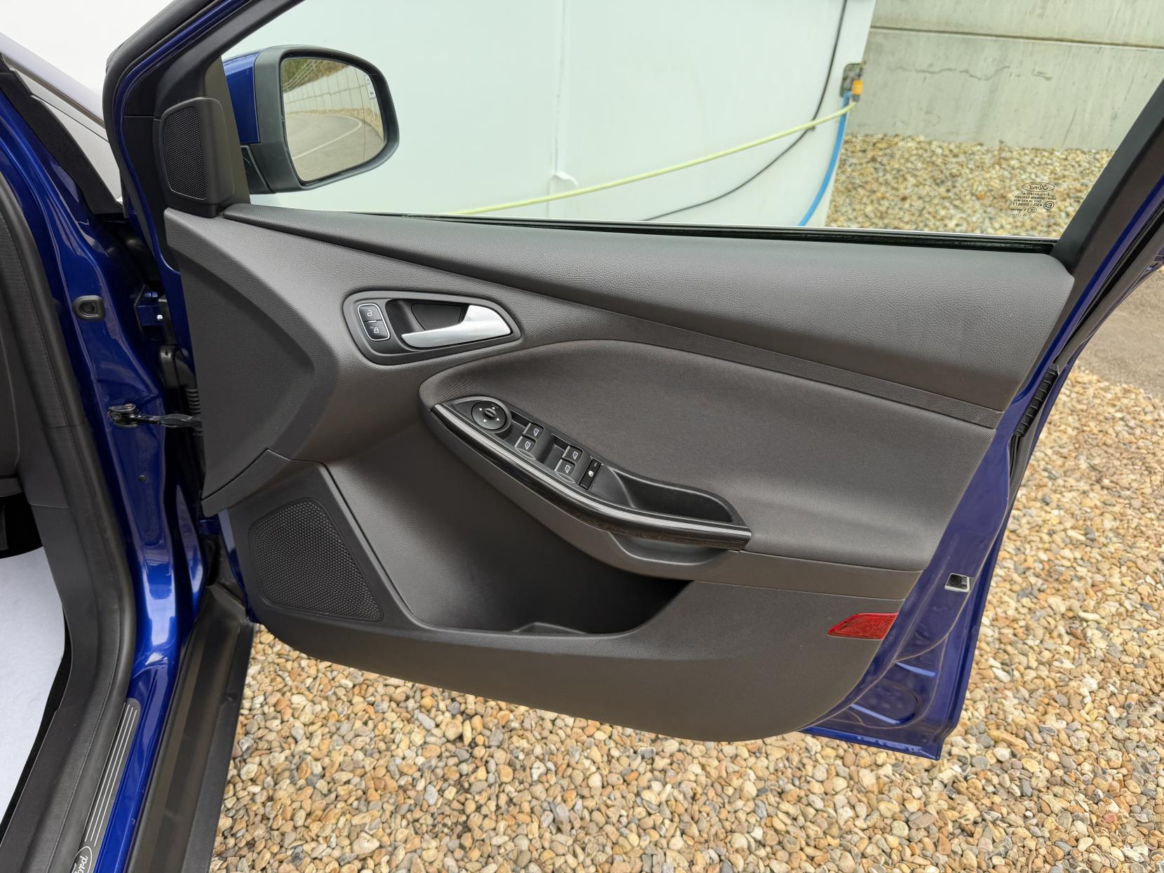 Ford Focus 1.0T EcoBoost Titanium Hatchback 5dr Petrol Manual Euro 6 (s/s) (125 ps)