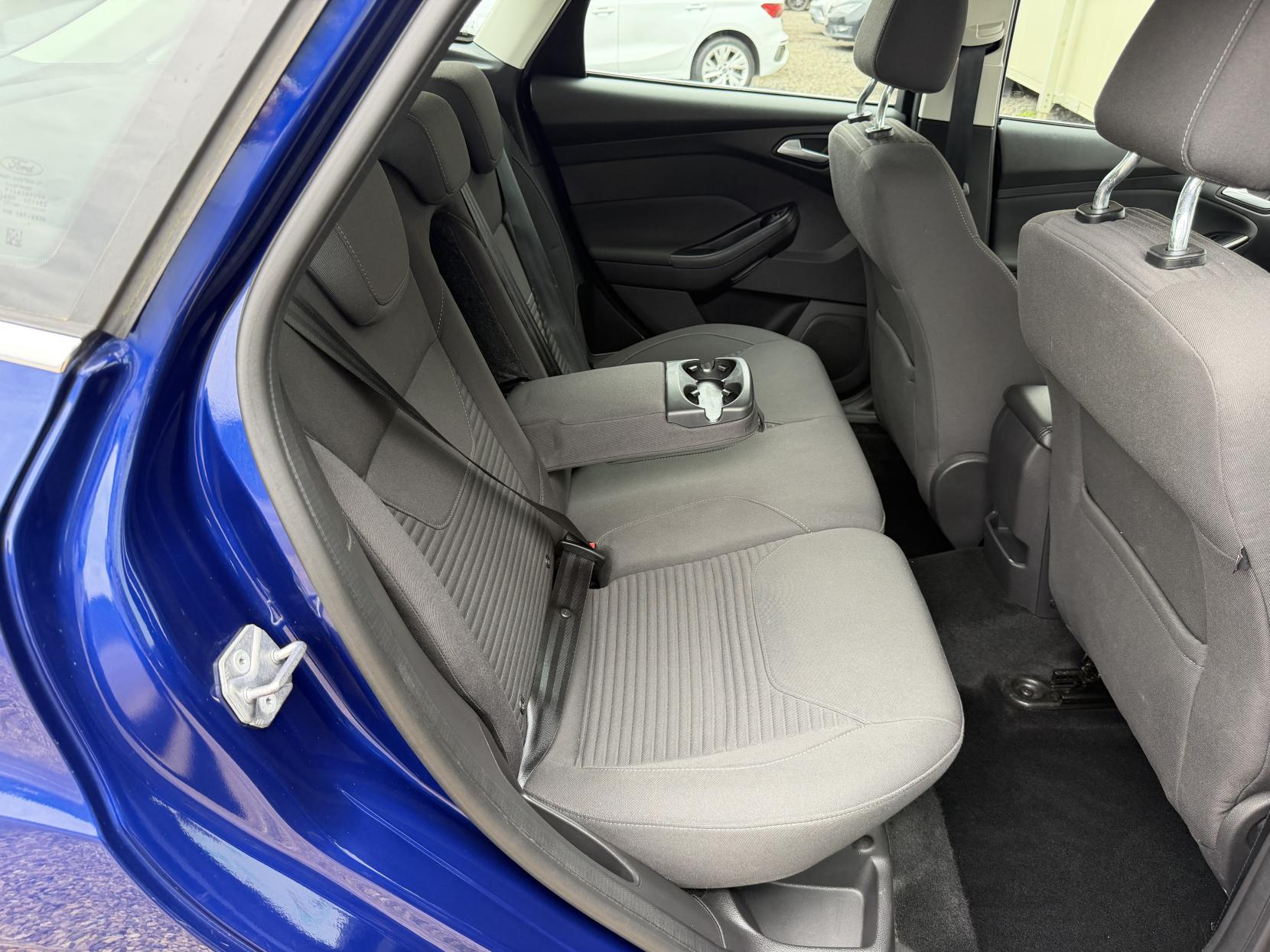 Ford Focus 1.0T EcoBoost Titanium Hatchback 5dr Petrol Manual Euro 6 (s/s) (125 ps)