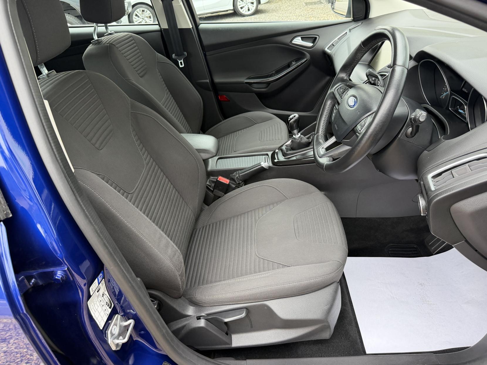 Ford Focus 1.0T EcoBoost Titanium Hatchback 5dr Petrol Manual Euro 6 (s/s) (125 ps)