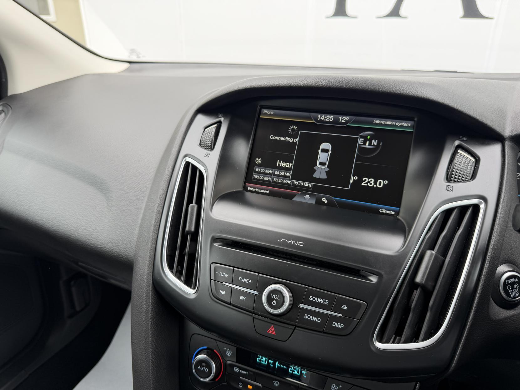 Ford Focus 1.0T EcoBoost Titanium Hatchback 5dr Petrol Manual Euro 6 (s/s) (125 ps)