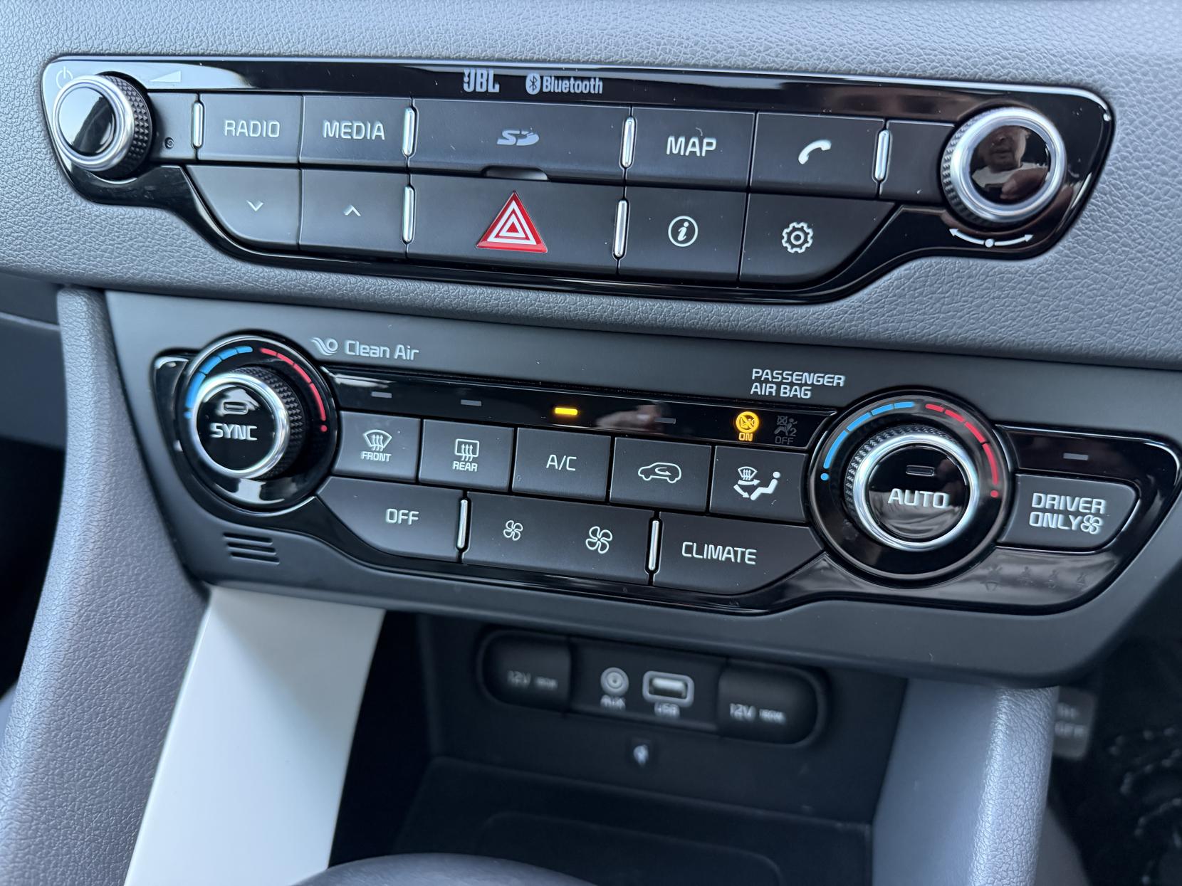 Kia Niro 1.6h GDi First Edition SUV 5dr Petrol Hybrid DCT Euro 6 (s/s) (139 bhp)