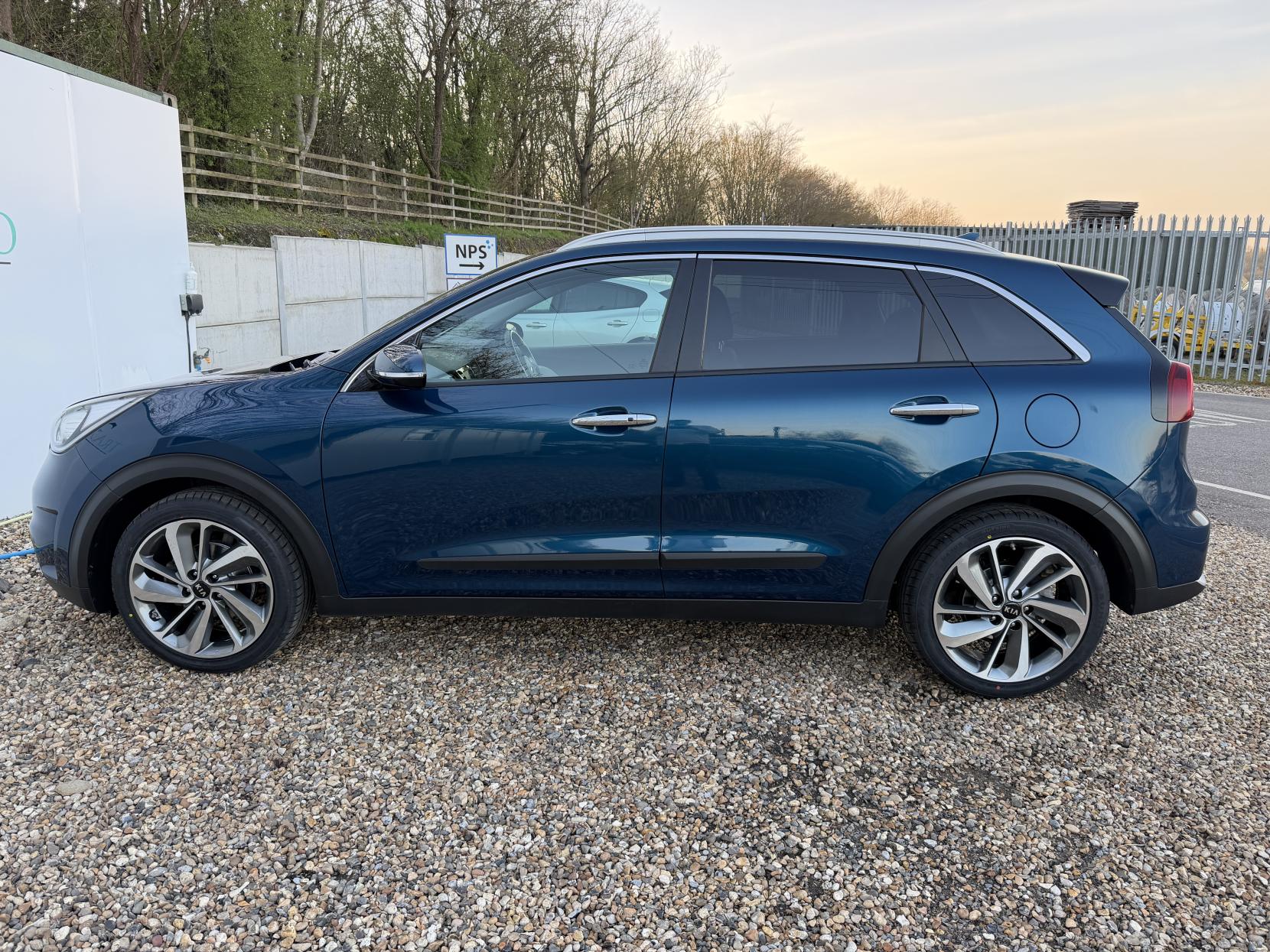 Kia Niro 1.6h GDi First Edition SUV 5dr Petrol Hybrid DCT Euro 6 (s/s) (139 bhp)