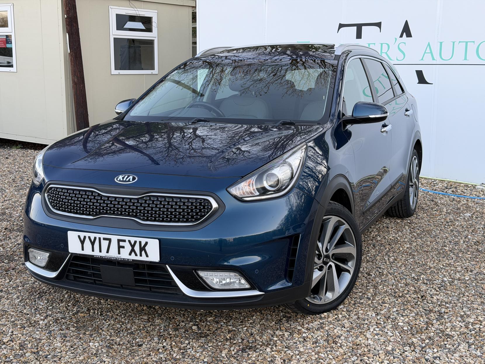 Kia Niro 1.6h GDi First Edition SUV 5dr Petrol Hybrid DCT Euro 6 (s/s) (139 bhp)