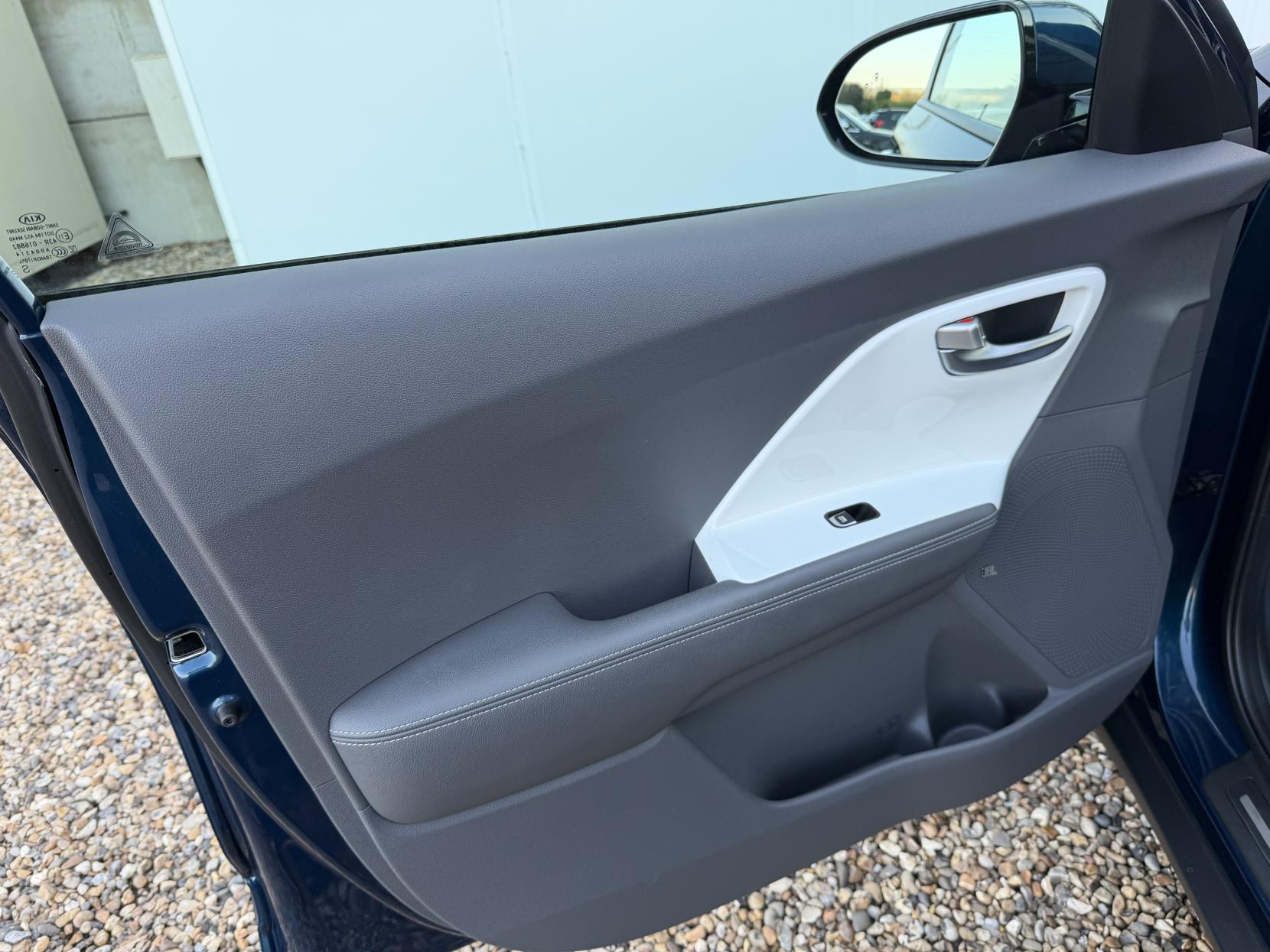 Kia Niro 1.6h GDi First Edition SUV 5dr Petrol Hybrid DCT Euro 6 (s/s) (139 bhp)