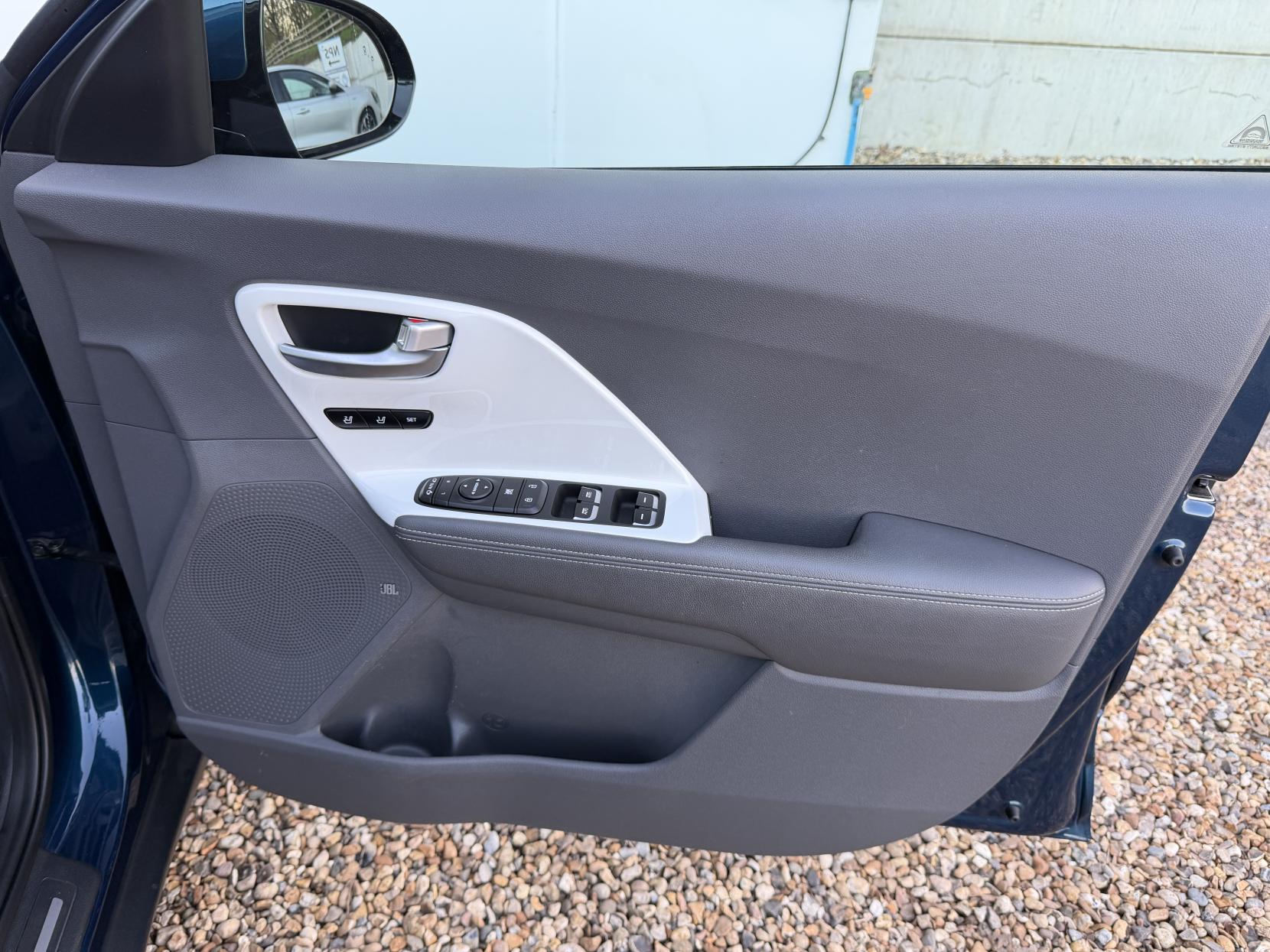 Kia Niro 1.6h GDi First Edition SUV 5dr Petrol Hybrid DCT Euro 6 (s/s) (139 bhp)