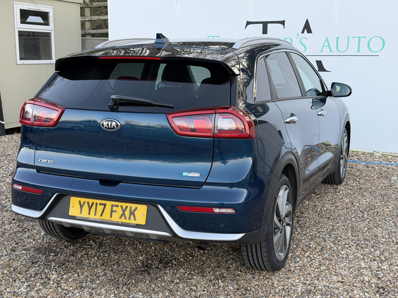 Kia Niro 1.6h GDi First Edition SUV 5dr Petrol Hybrid DCT Euro 6 (s/s) (139 bhp)