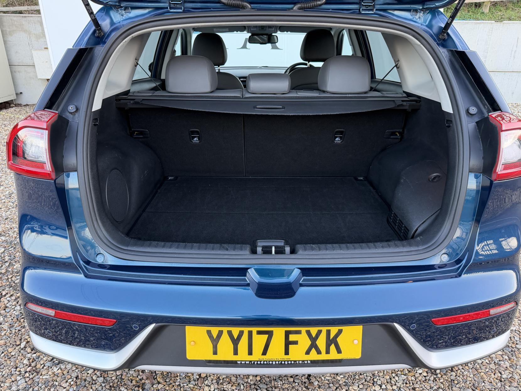 Kia Niro 1.6h GDi First Edition SUV 5dr Petrol Hybrid DCT Euro 6 (s/s) (139 bhp)