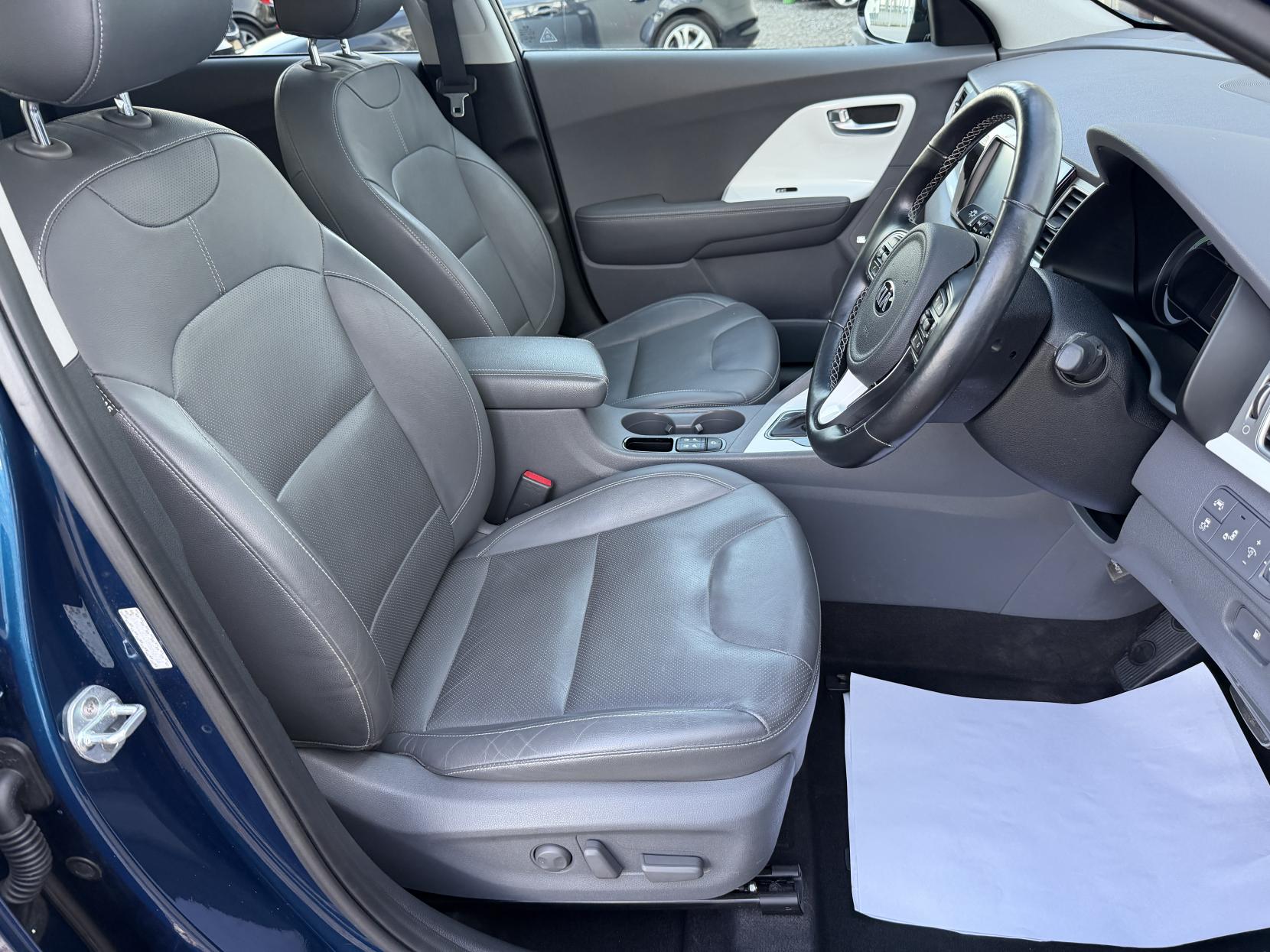 Kia Niro 1.6h GDi First Edition SUV 5dr Petrol Hybrid DCT Euro 6 (s/s) (139 bhp)