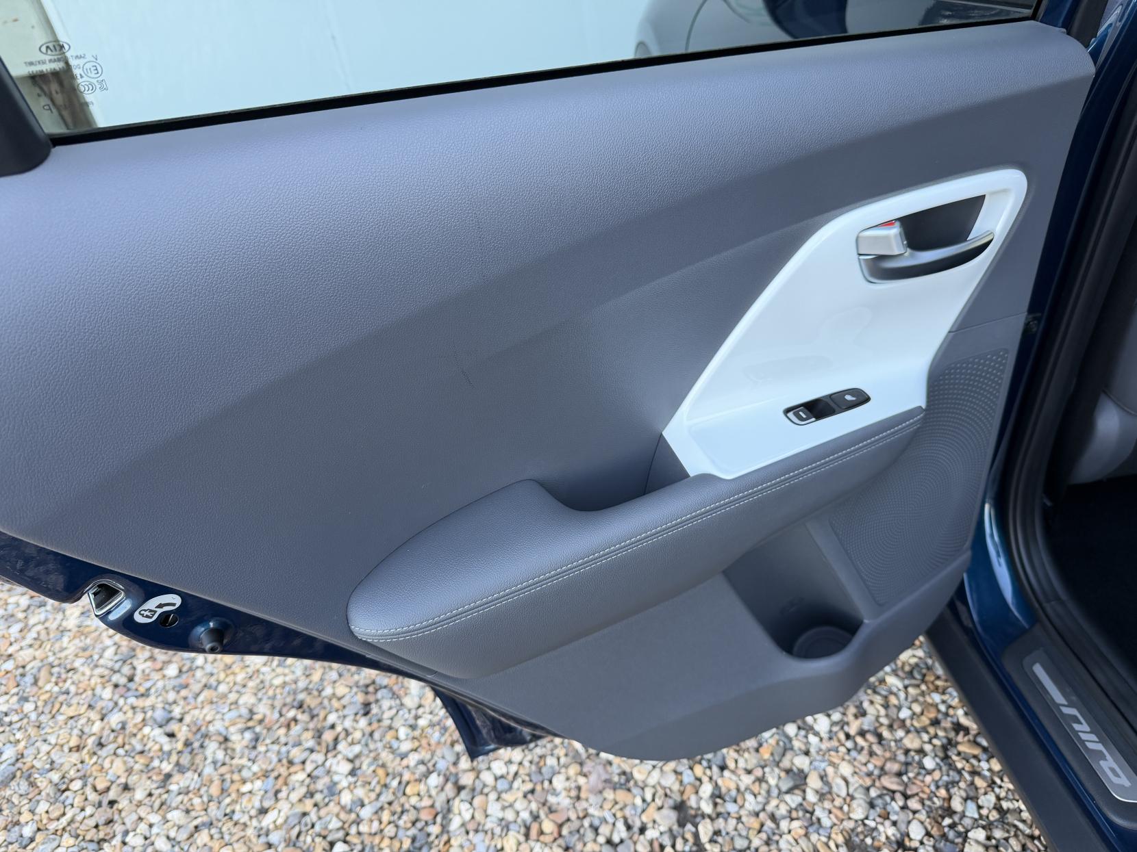 Kia Niro 1.6h GDi First Edition SUV 5dr Petrol Hybrid DCT Euro 6 (s/s) (139 bhp)