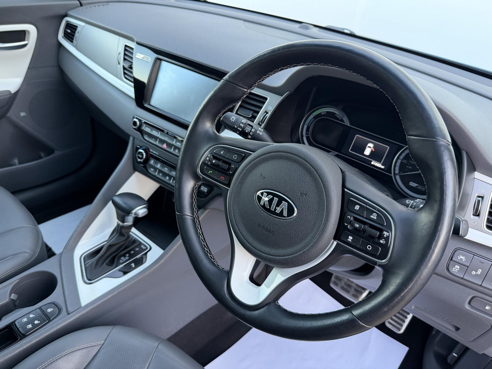 Kia Niro 1.6h GDi First Edition SUV 5dr Petrol Hybrid DCT Euro 6 (s/s) (139 bhp)