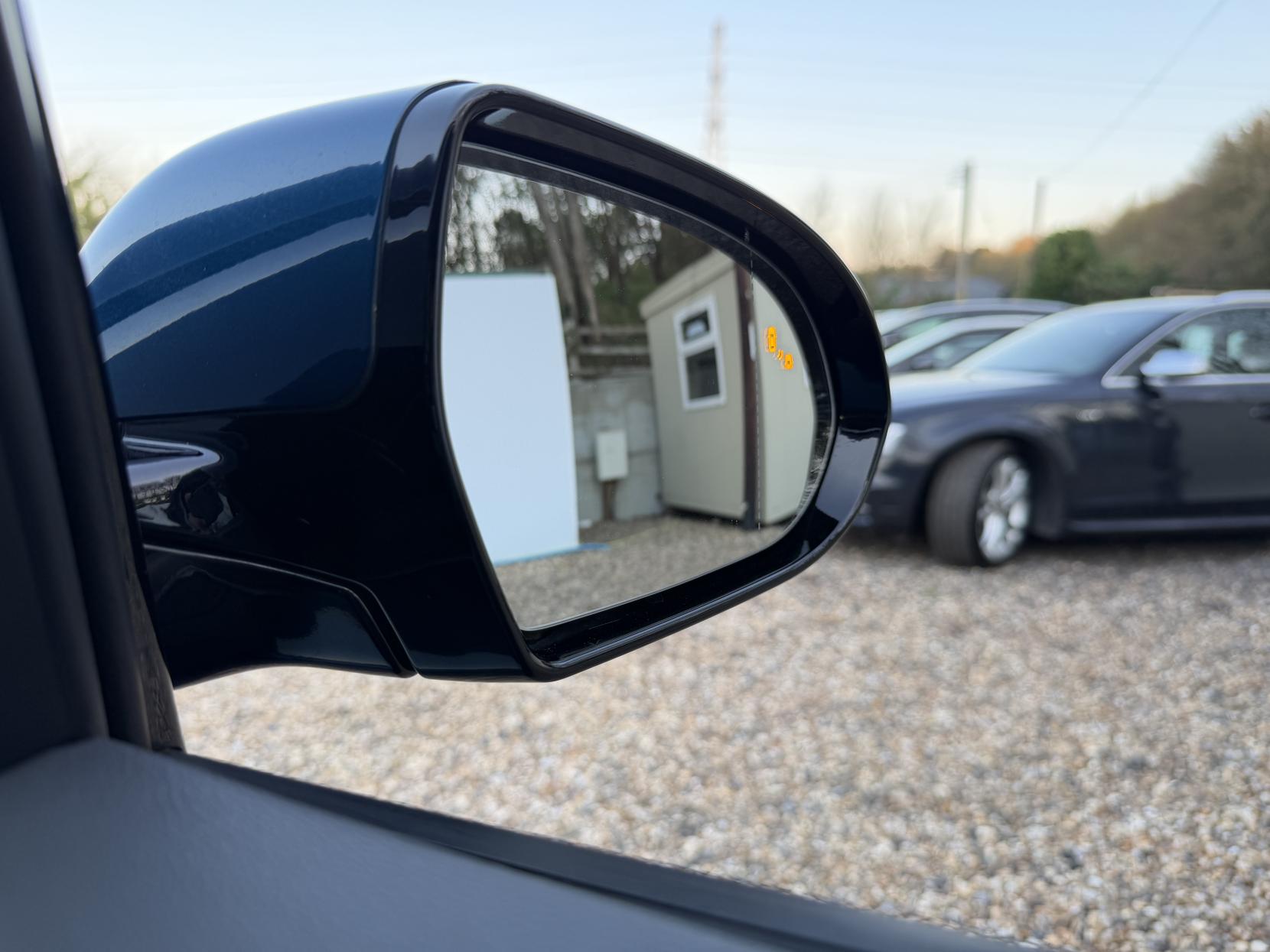 Kia Niro 1.6h GDi First Edition SUV 5dr Petrol Hybrid DCT Euro 6 (s/s) (139 bhp)