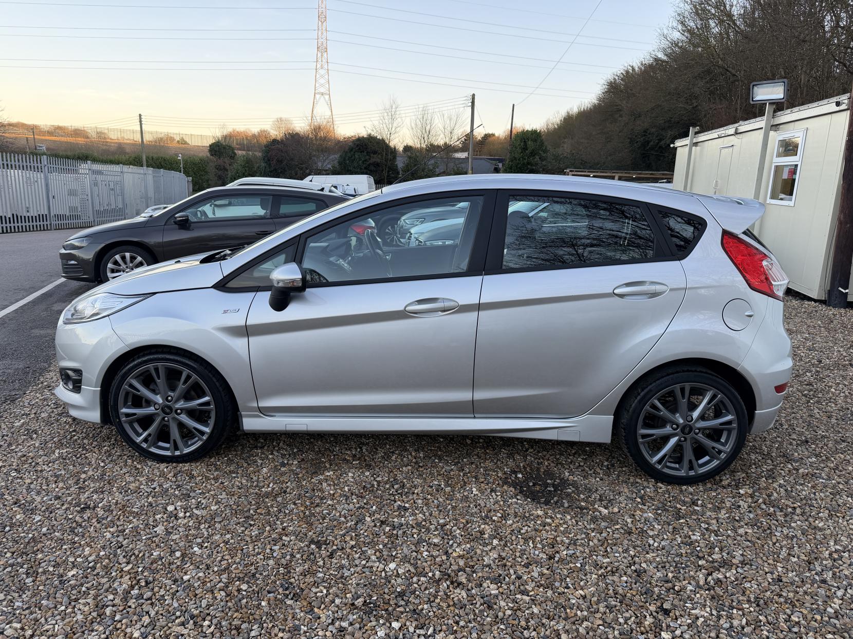 Ford Fiesta 1.0T EcoBoost ST-Line Hatchback 5dr Petrol Manual Euro 6 (s/s) (125 ps)