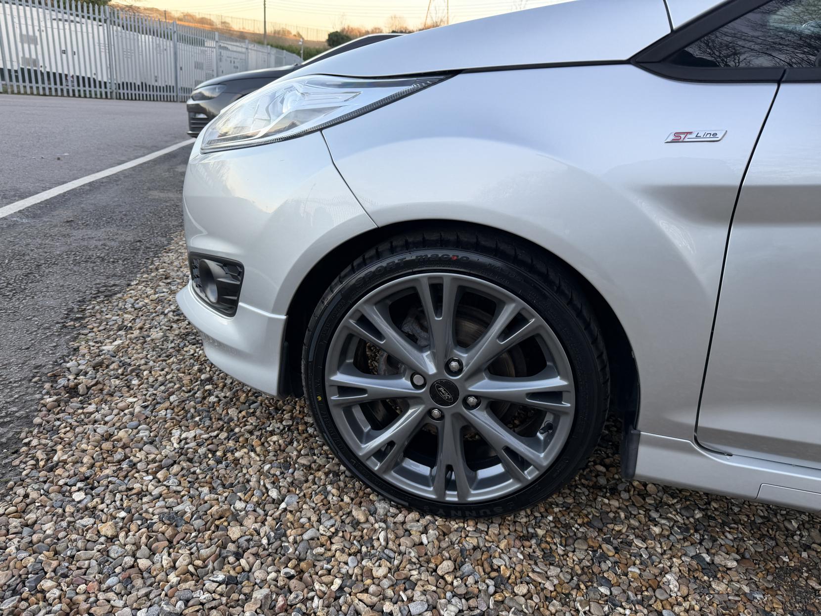 Ford Fiesta 1.0T EcoBoost ST-Line Hatchback 5dr Petrol Manual Euro 6 (s/s) (125 ps)