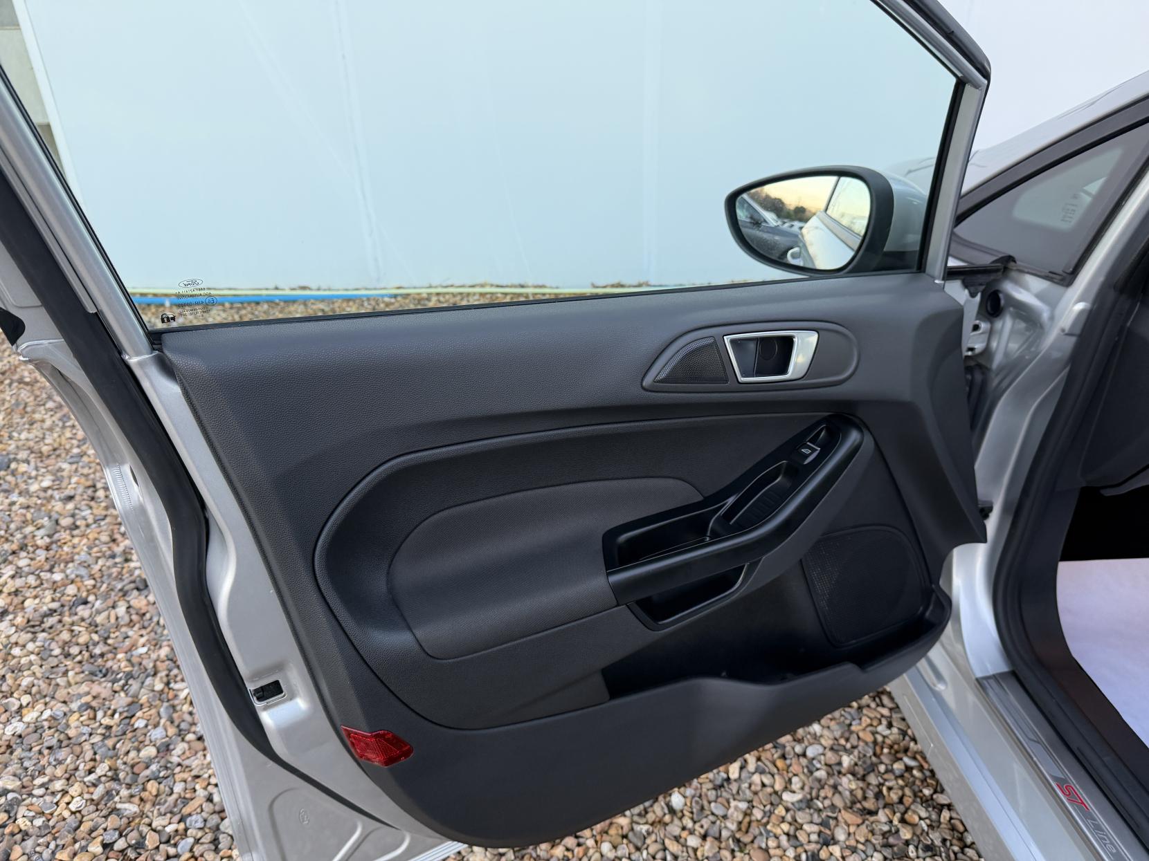 Ford Fiesta 1.0T EcoBoost ST-Line Hatchback 5dr Petrol Manual Euro 6 (s/s) (125 ps)