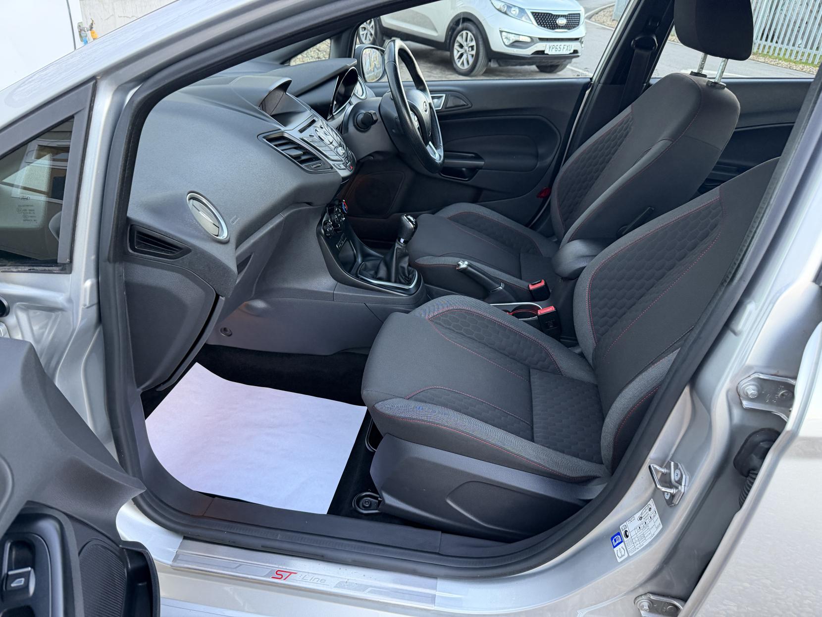 Ford Fiesta 1.0T EcoBoost ST-Line Hatchback 5dr Petrol Manual Euro 6 (s/s) (125 ps)