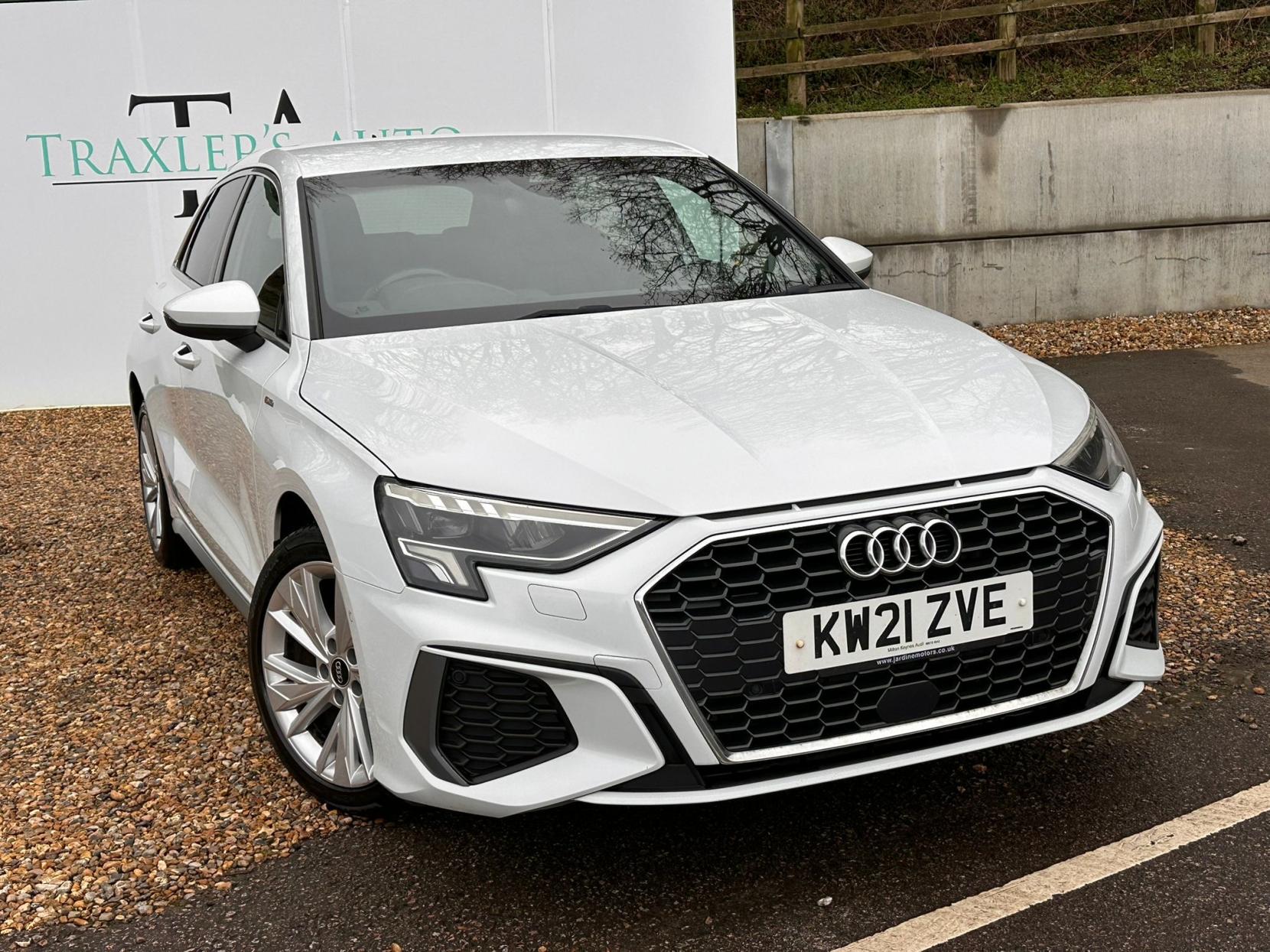 Audi A3 1.4 TFSIe 40 S line Sportback 5dr Petrol Plug-in Hybrid S Tronic Euro 6 (s/s) 13kWh (204 ps)