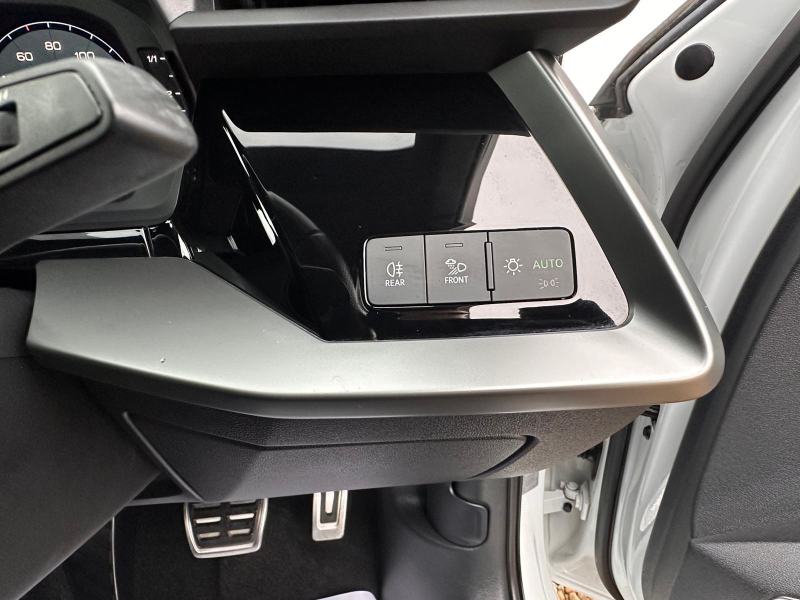 Audi A3 1.4 TFSIe 40 S line Sportback 5dr Petrol Plug-in Hybrid S Tronic Euro 6 (s/s) 13kWh (204 ps)