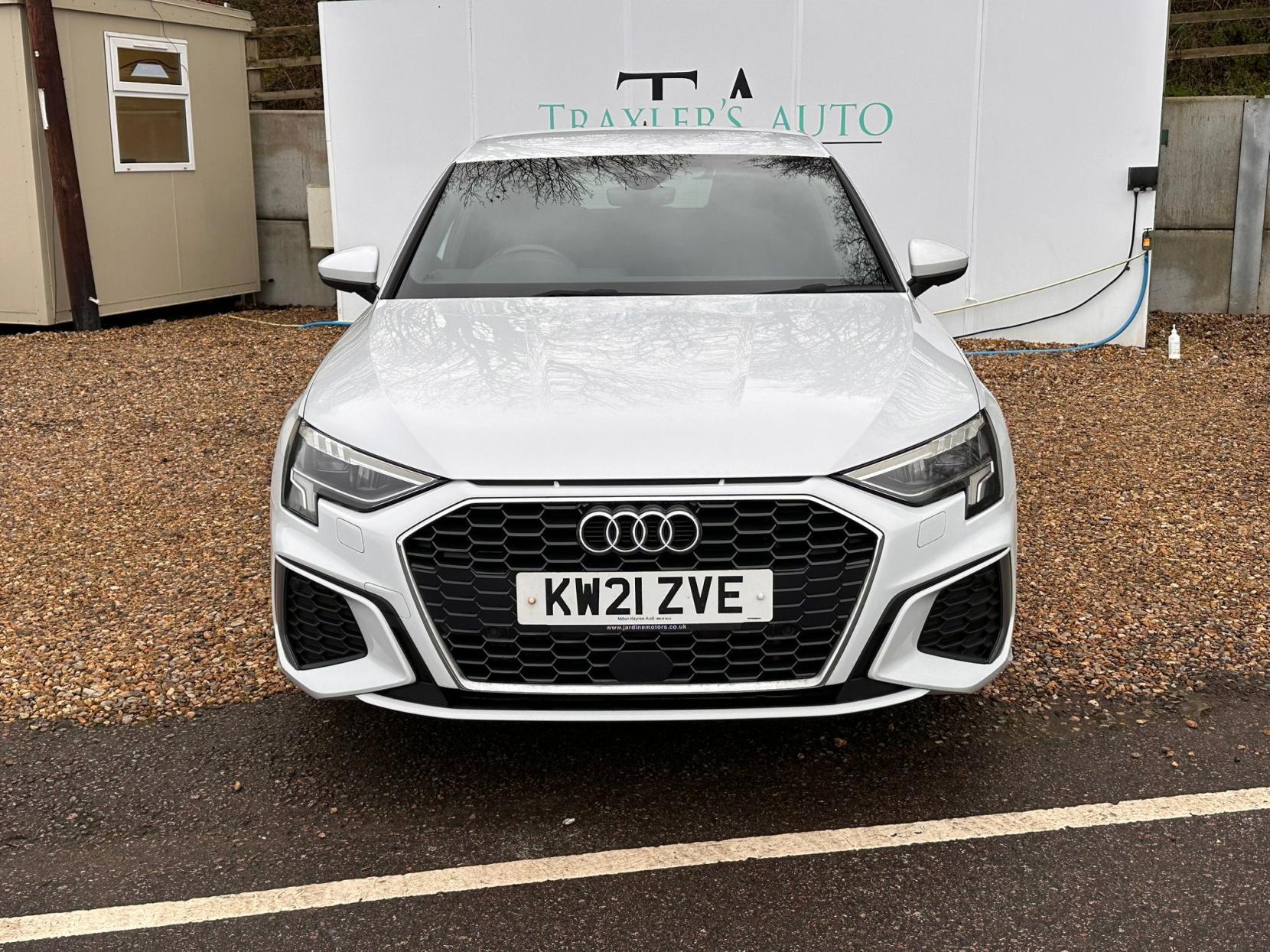 Audi A3 1.4 TFSIe 40 S line Sportback 5dr Petrol Plug-in Hybrid S Tronic Euro 6 (s/s) 13kWh (204 ps)